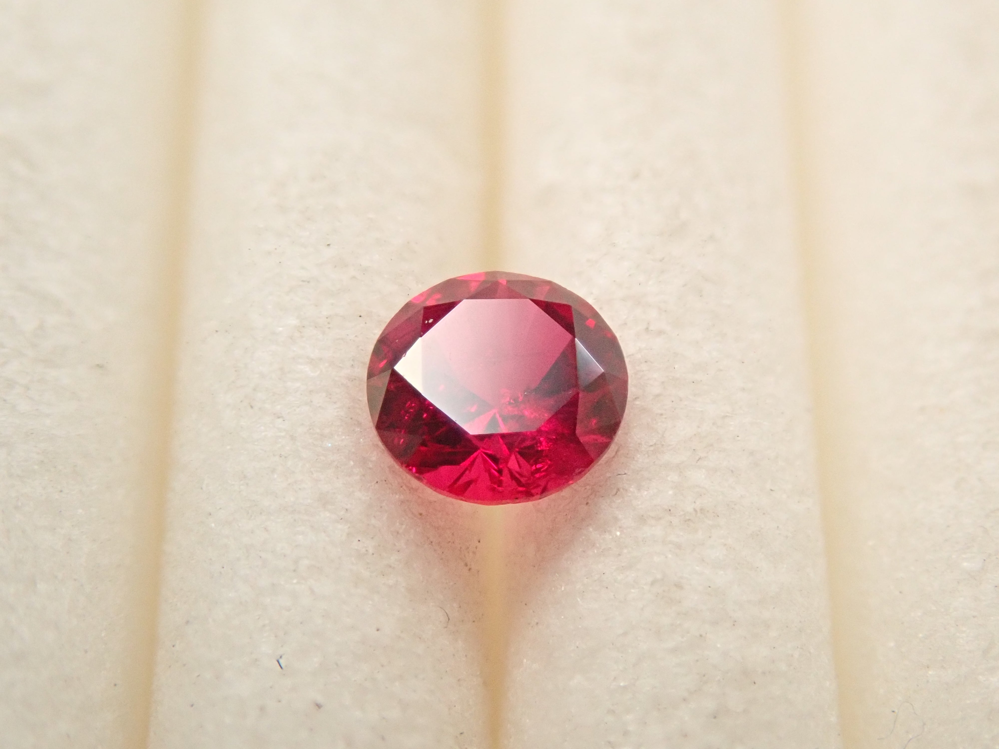 【1/5 22時販売】グリーンランド産ルビー 3.2mm/0.152ctルース 証明書