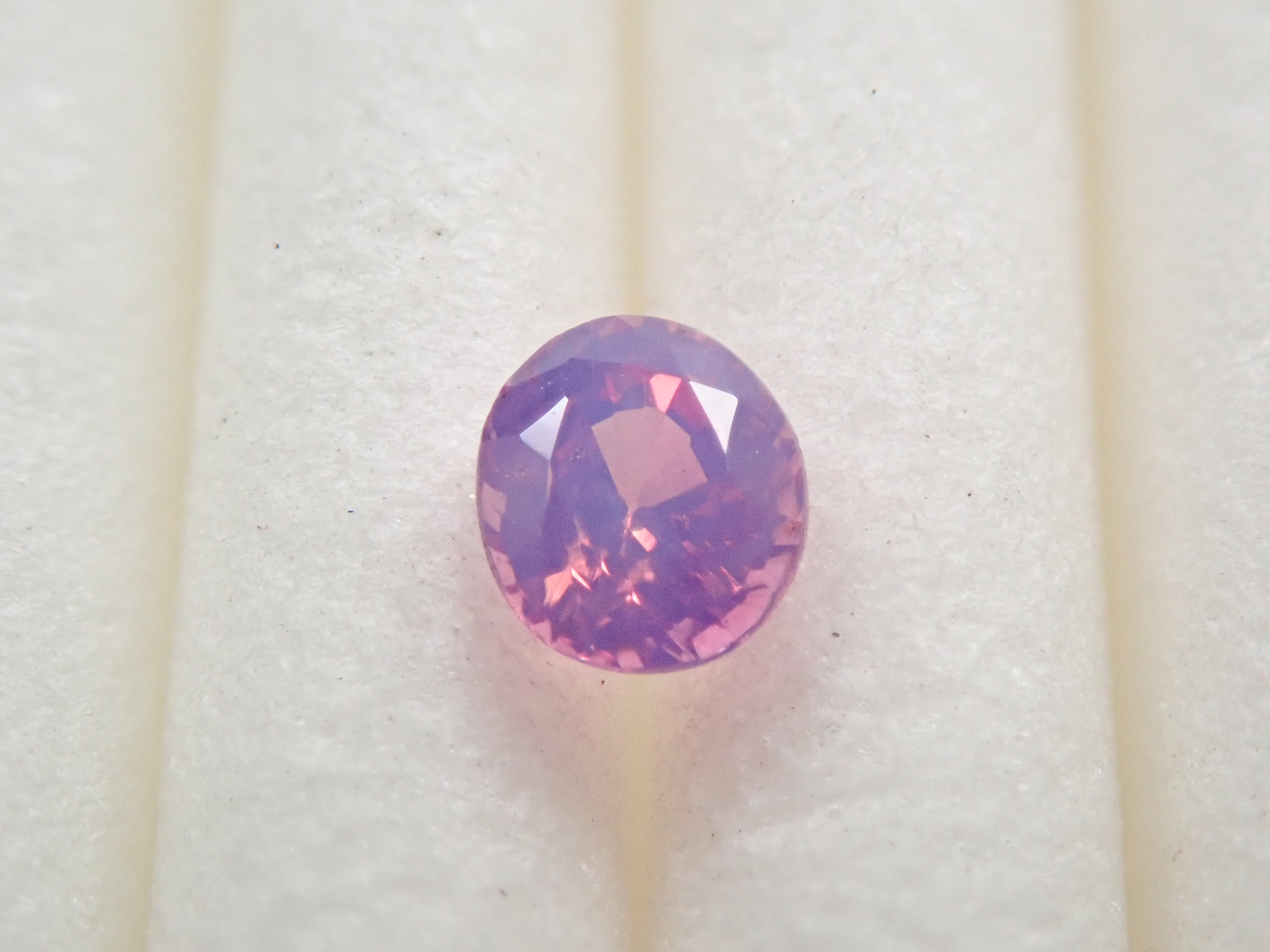 ベトナム産非加熱シルキーピンクサファイア 0.175ctルース