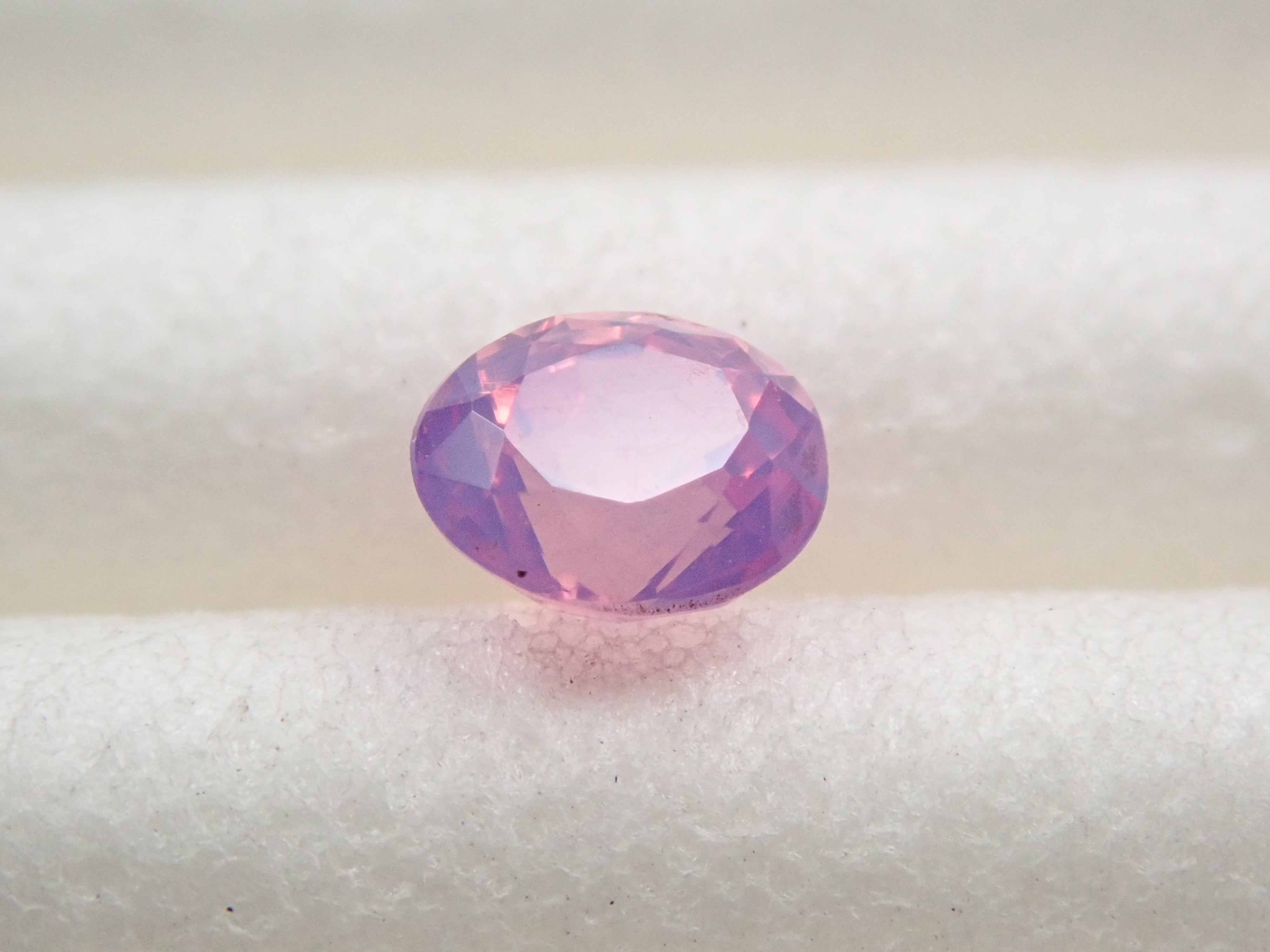 ベトナム産非加熱シルキーピンクサファイア 0.175ctルース