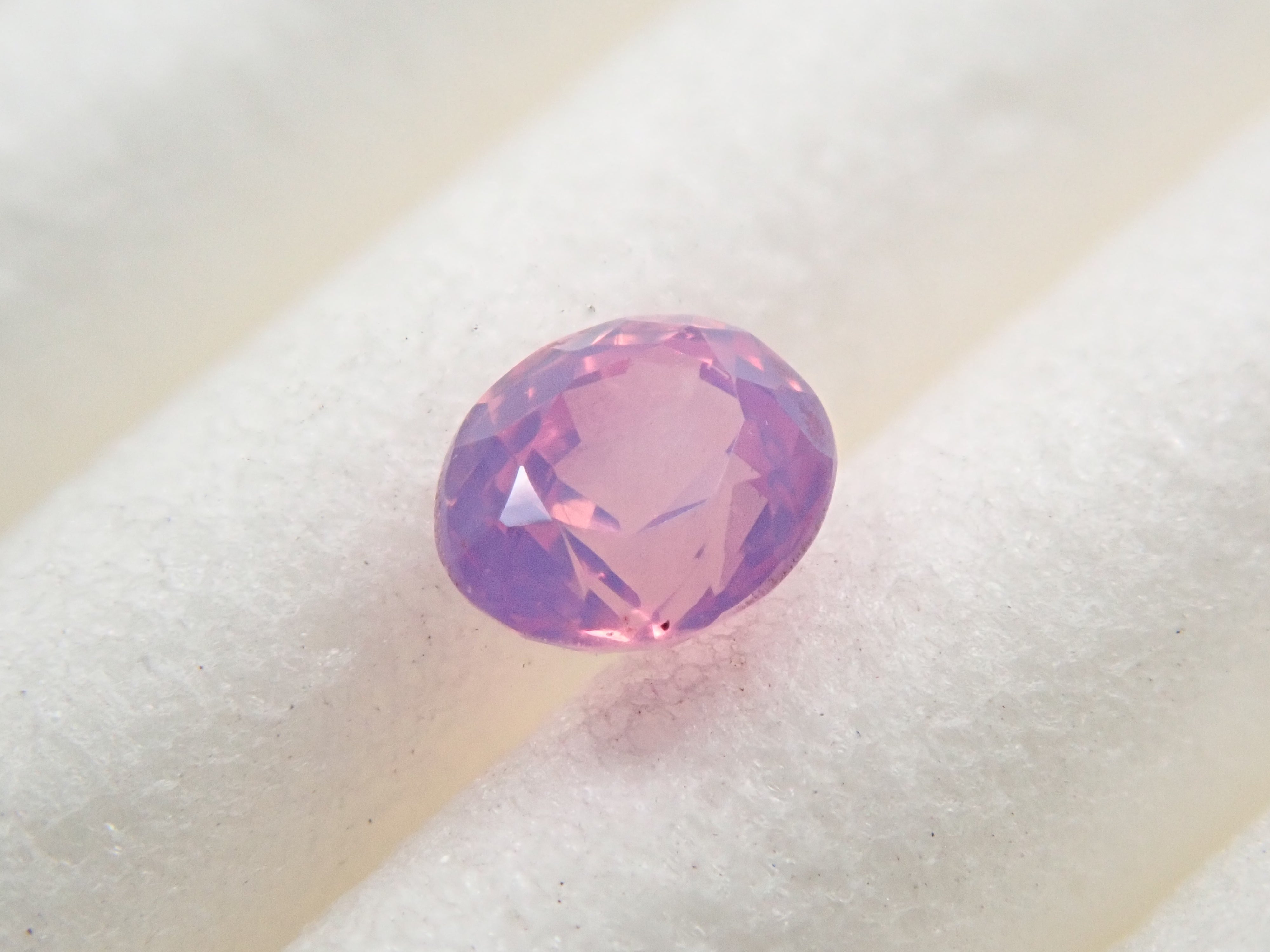 ベトナム産非加熱シルキーピンクサファイア 0.175ctルース