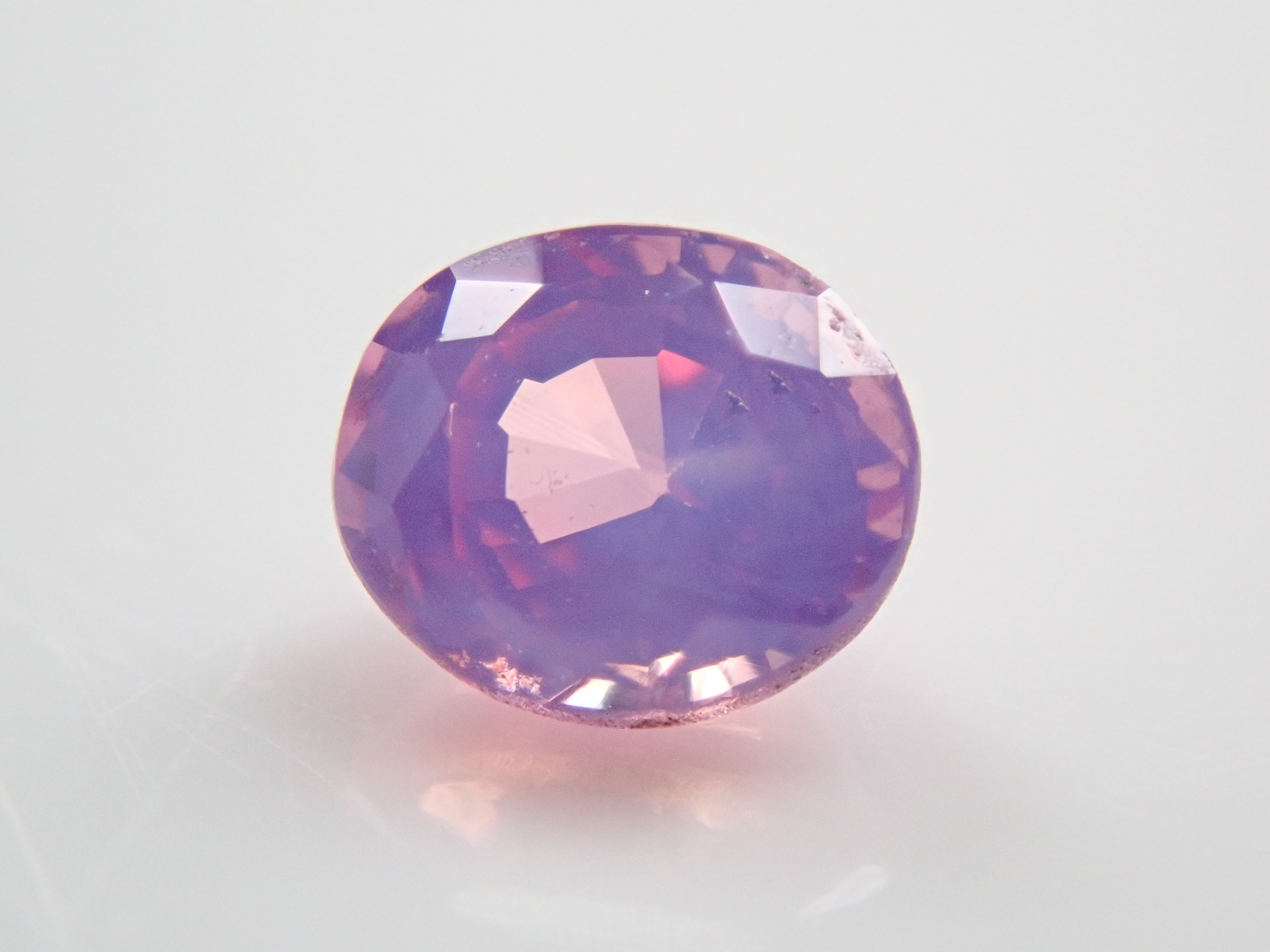 ベトナム産非加熱シルキーピンクサファイア 0.175ctルース