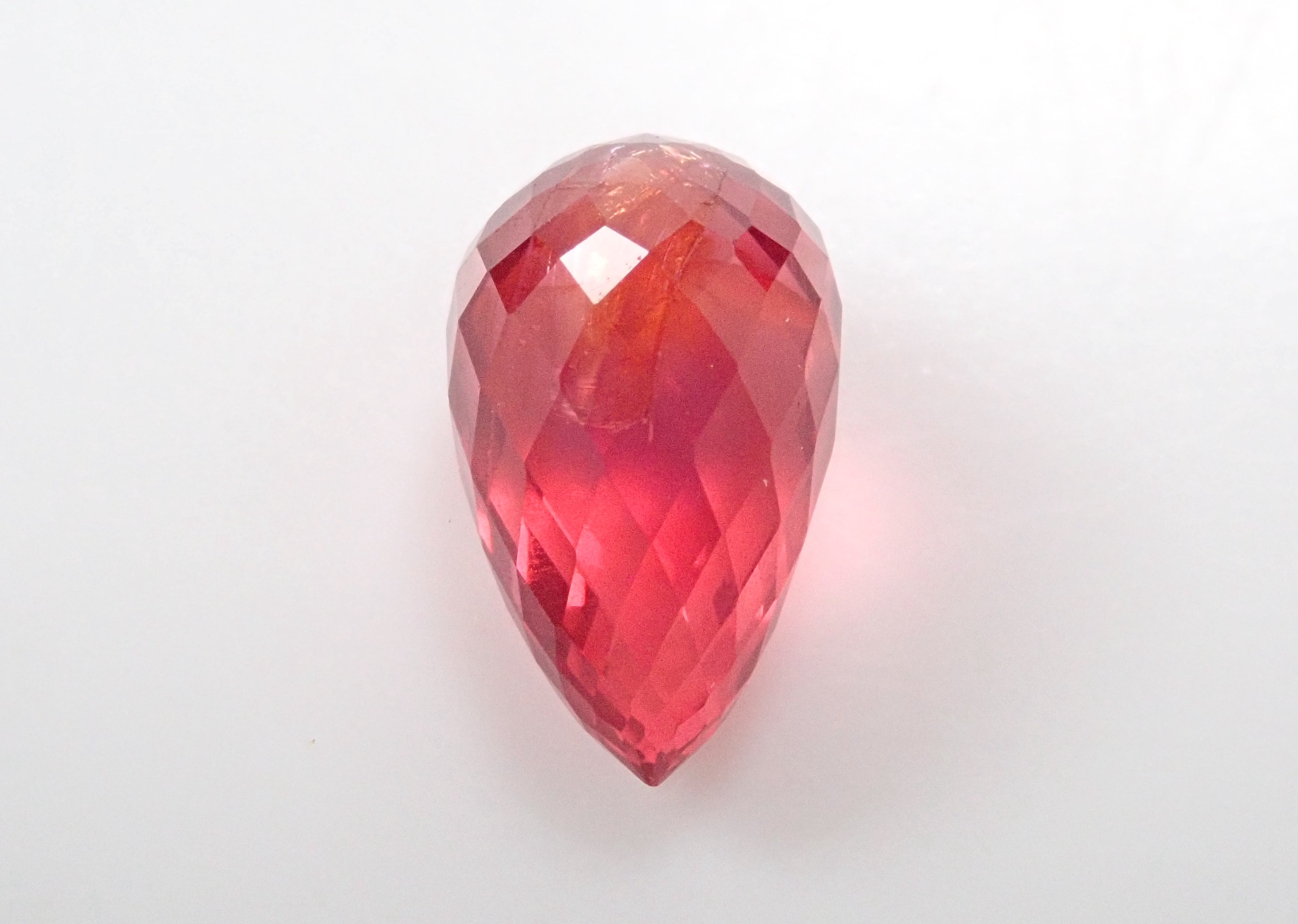 【抽選販売:10/31(金)10時am〆】ピンクスピネル 1.870ctルース(ブリオレットカット) 日独鑑