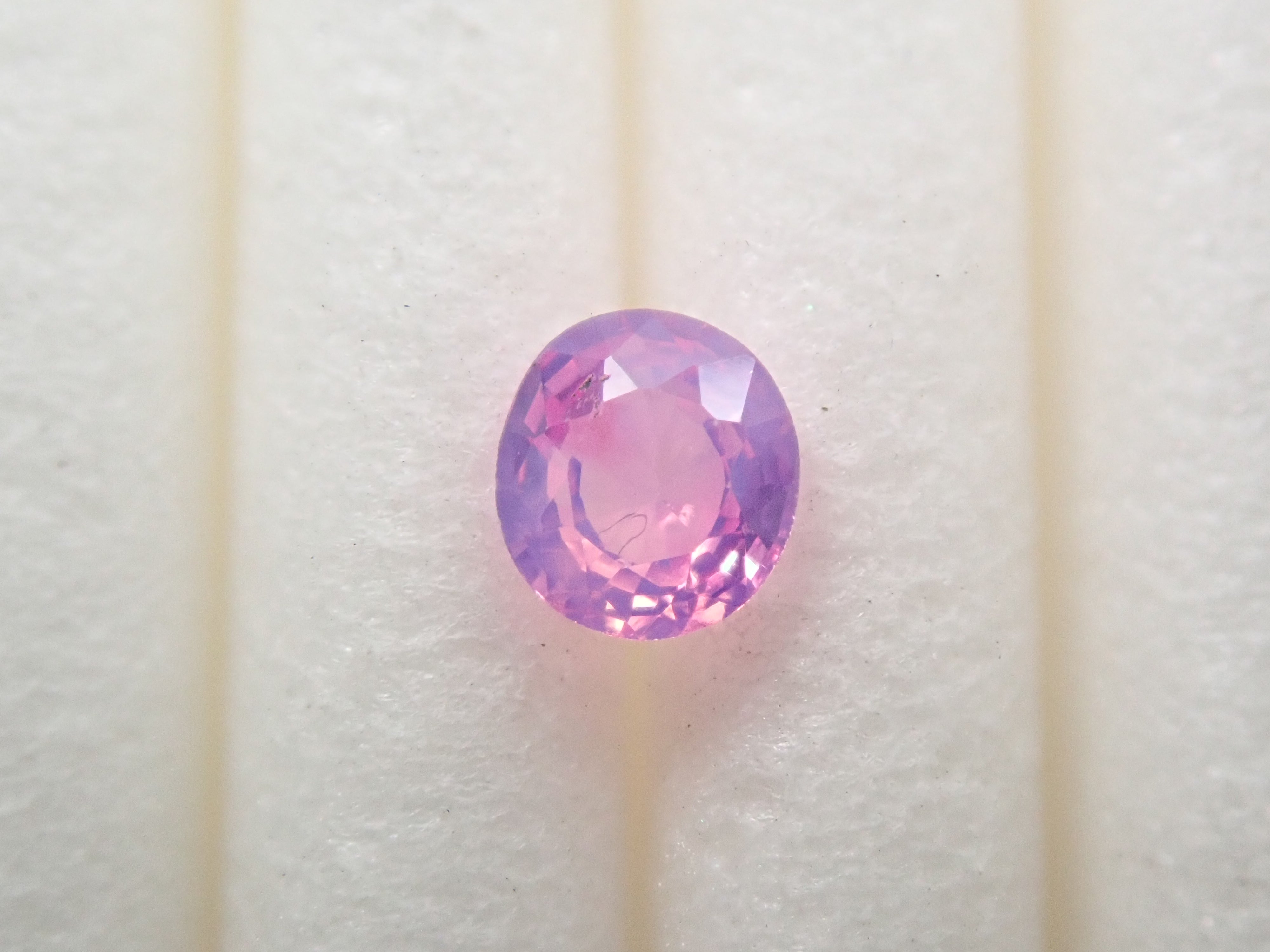 【12546496掲載】ベトナム産非加熱シルキーピンクサファイア 0.161ctルース