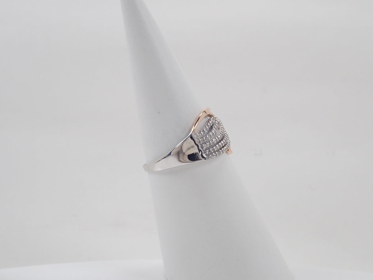 【10/28 22時販売】【カラフリ】Pt900 ダイヤモンド 0.47ct ウェーブデザインリング