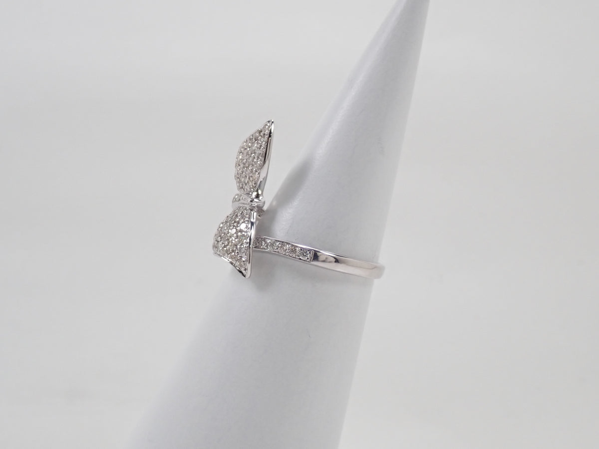 【10/26 22時販売】【カラフリ】K18WG ダイヤモンド 0.88ct 蝶モチーフ リング
