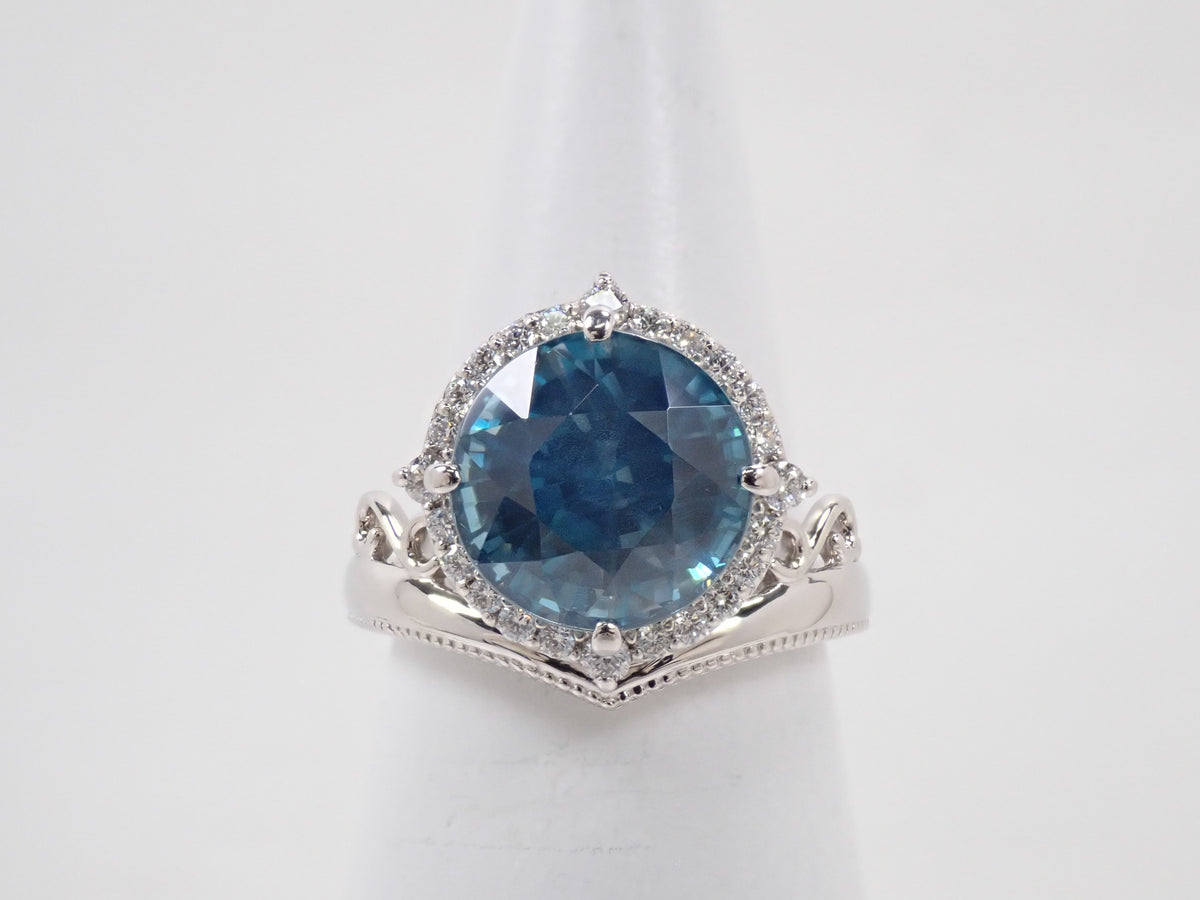 【10/28 22時販売】【カラフリ】Pt900 ブルージルコン(ラタナキリブルー) 7.7ct ダイヤモンド0.27ctリング鑑別書