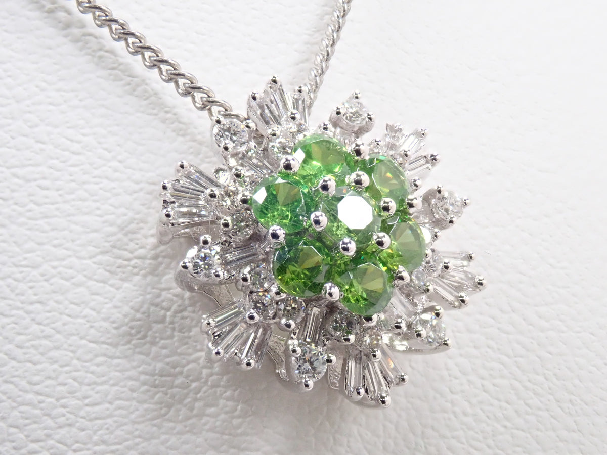 【10/31(土)AM10時〆:抽選販売10】K18WG ロシア産デマントイドガーネット 0.7ct ダイヤモンド0.40ctペンダントトップ(ネックレストップ)鑑別書