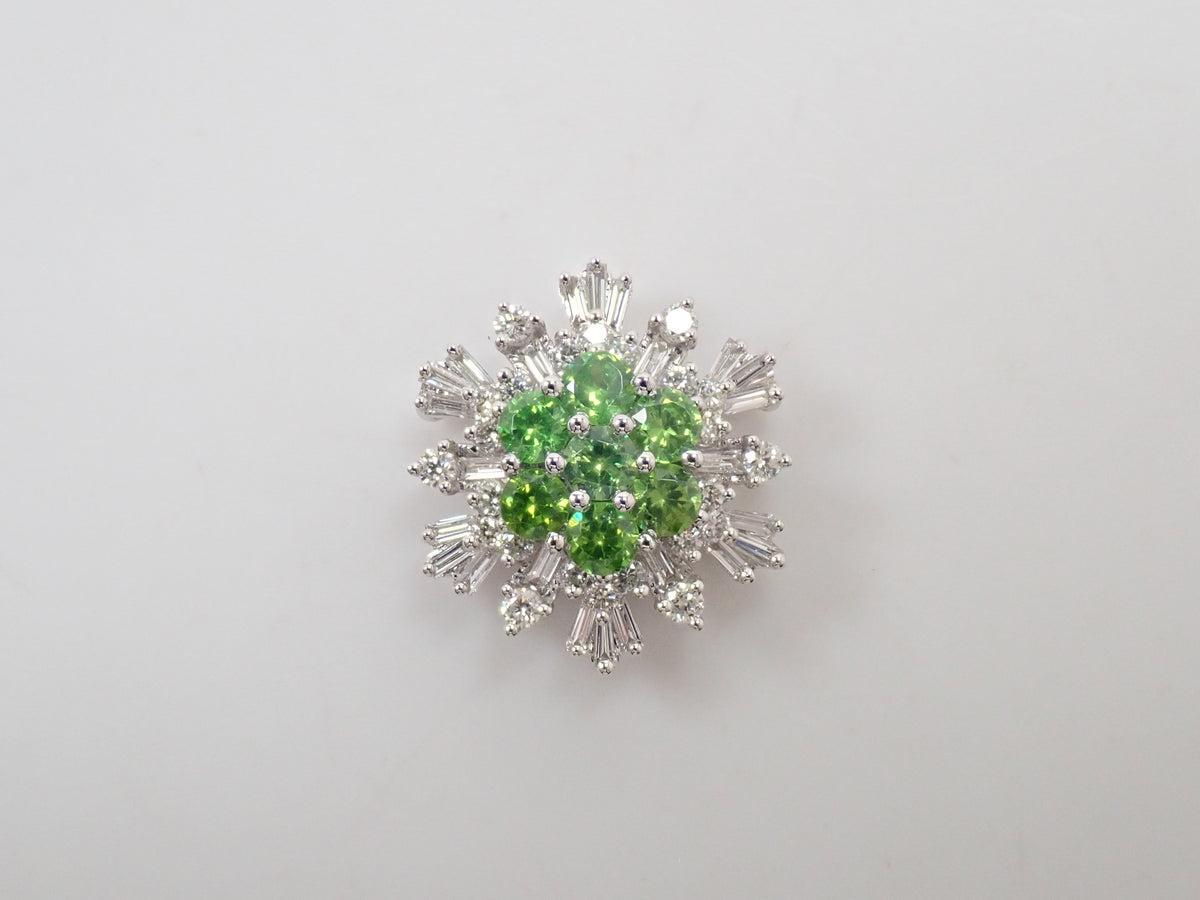 【10/31(土)AM10時〆:抽選販売10】K18WG ロシア産デマントイドガーネット 0.7ct ダイヤモンド0.40ctペンダントトップ(ネックレストップ)鑑別書