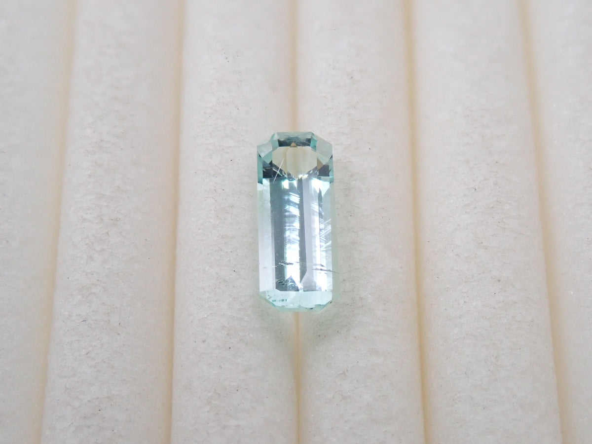 【10/27 22時販売】ナイジェリア産グリーンベリル 0.348ctルース