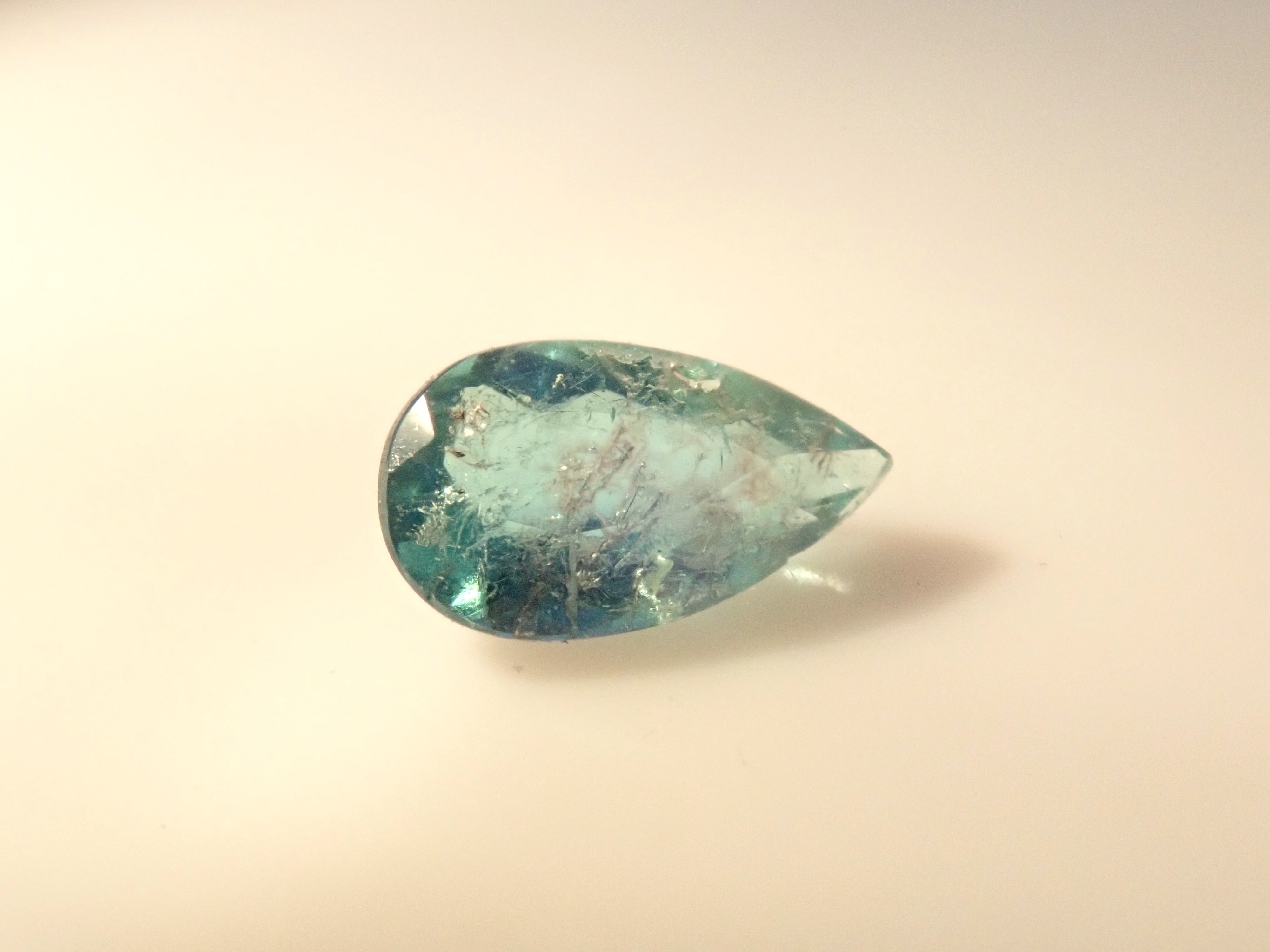 抽選販売102506_非加熱ブラジル産パライバトルマリン 0.108ctルース(カラーシフトタイプ) GIA