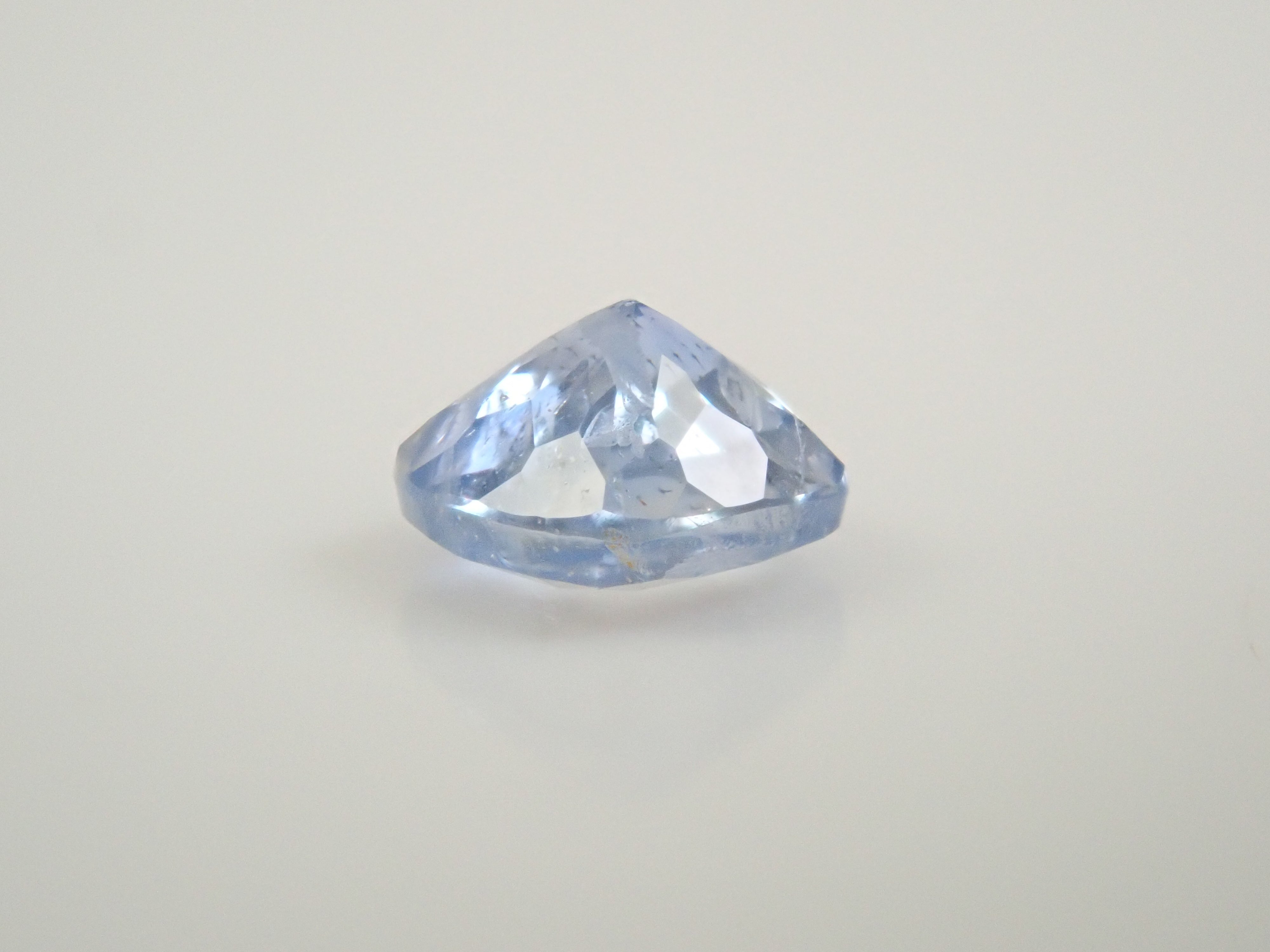 【11/3 22時販売】ナミビア産ジェレメジェバイト 0.176ctルース 鑑別書