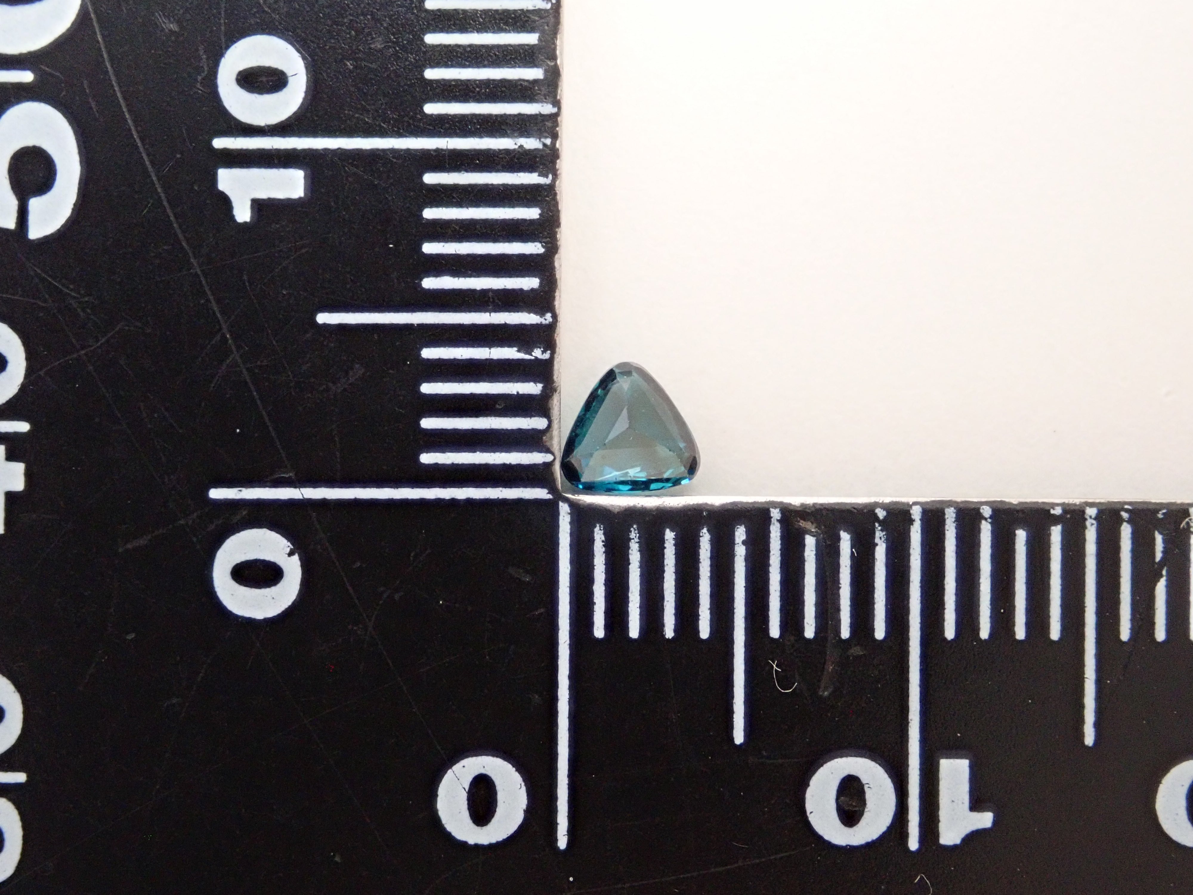 【10/29 22時販売】ブラジル産インディゴライトトルマリン 0.222ctルース 鑑別書