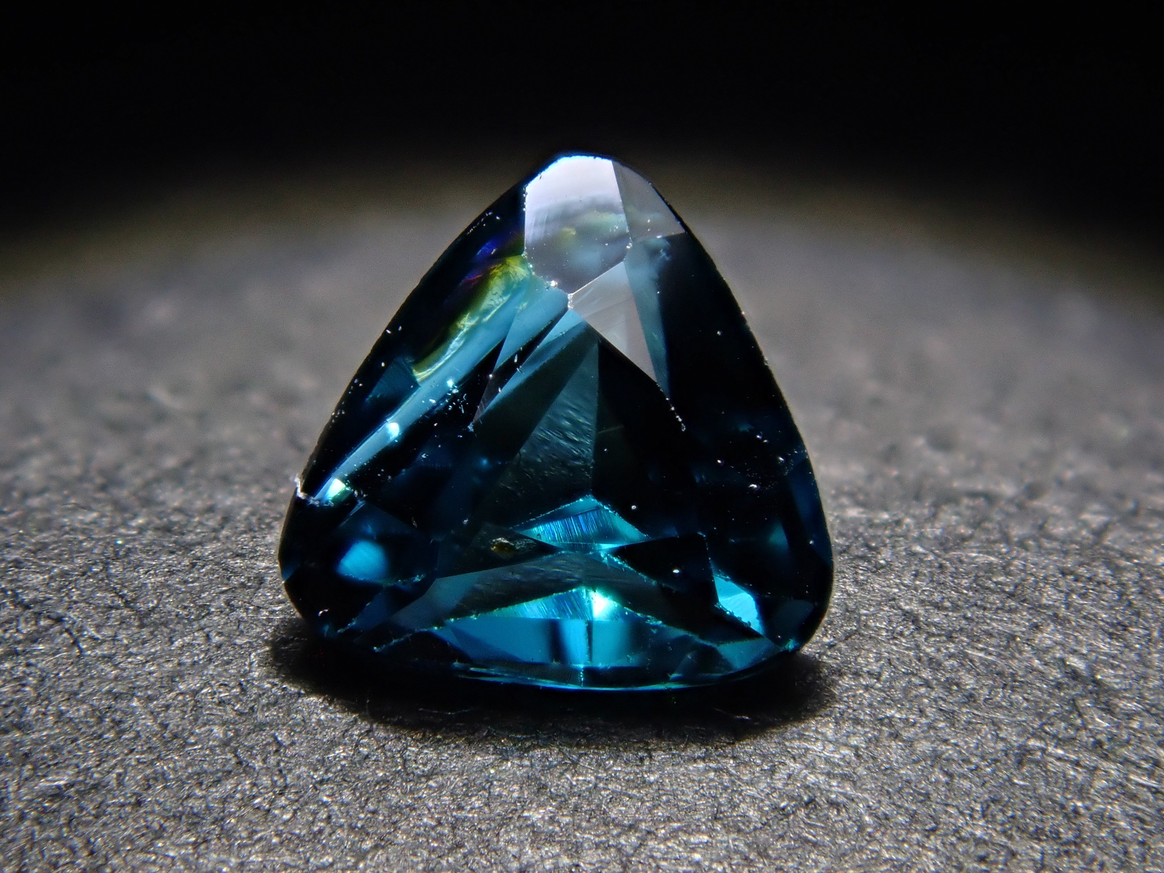 【10/29 22時販売】ブラジル産インディゴライトトルマリン 0.222ctルース 鑑別書