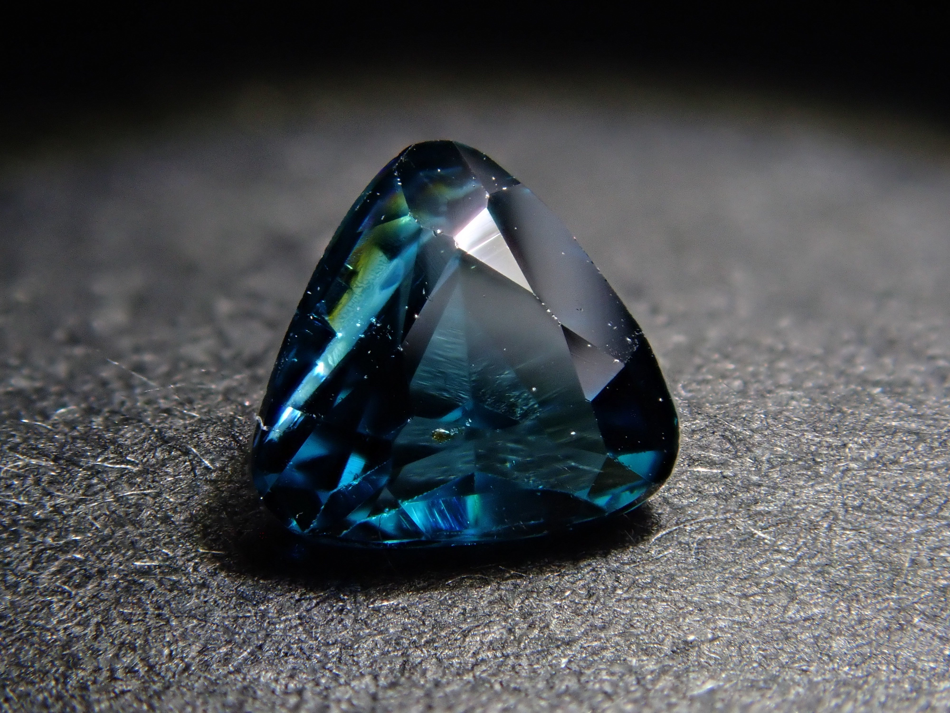 【10/29 22時販売】ブラジル産インディゴライトトルマリン 0.222ctルース 鑑別書