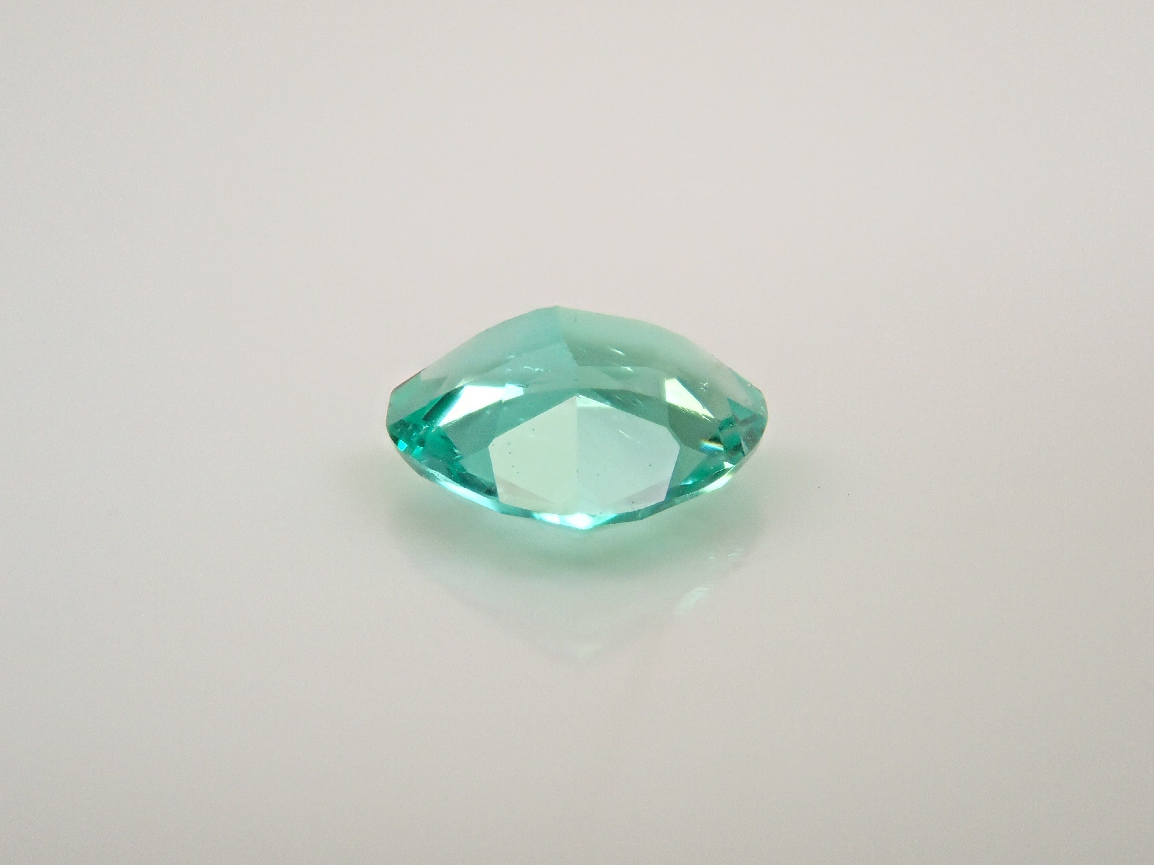 【抽選販売:10/31(金)10時am〆】コロンビア産ノンオイルエメラルド 0.290ctルース GIA