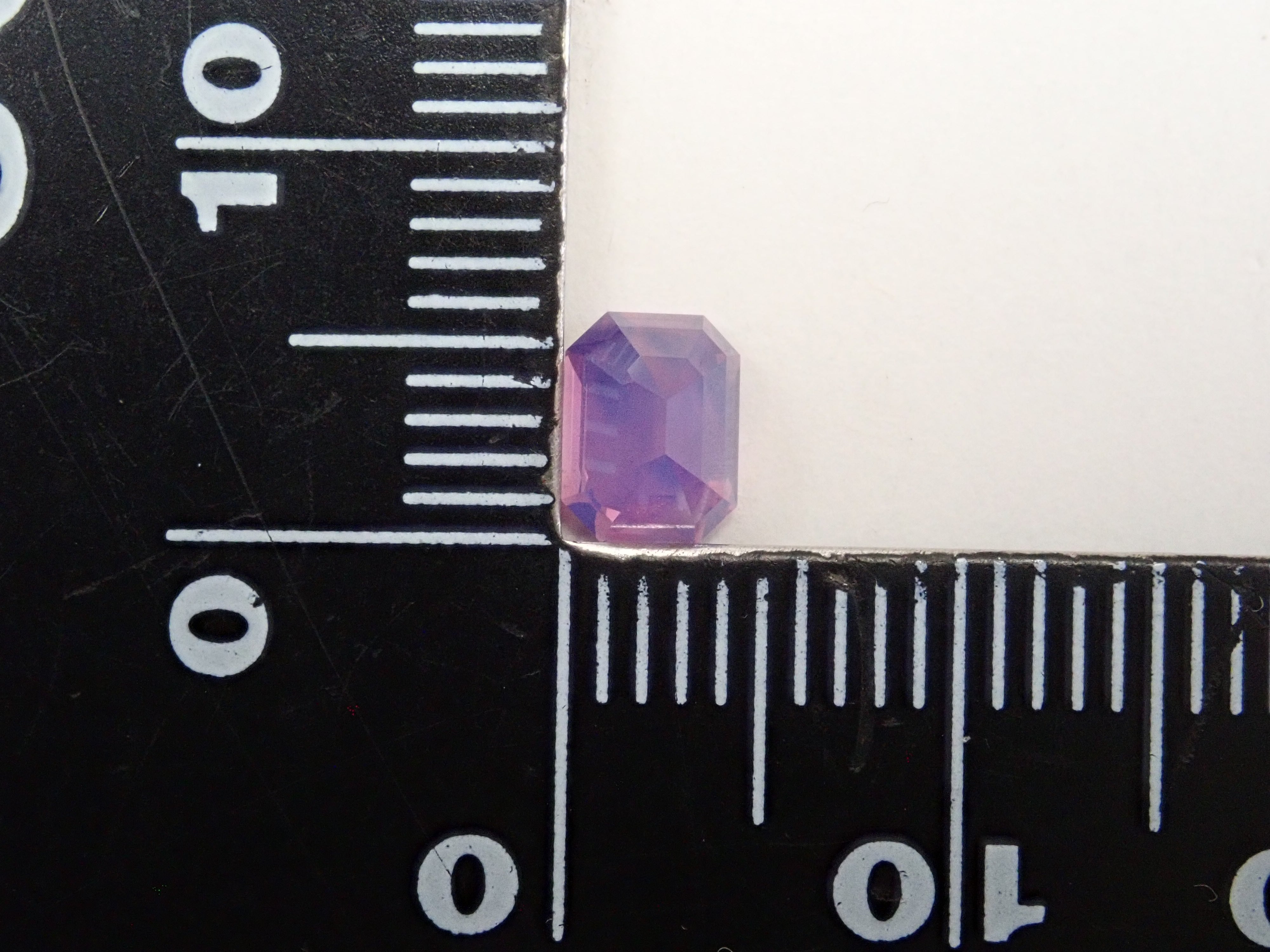 【抽選販売:10/31(金)10時am〆】マダガスカル産シルキーピンクサファイア 1.050ctルース GIT