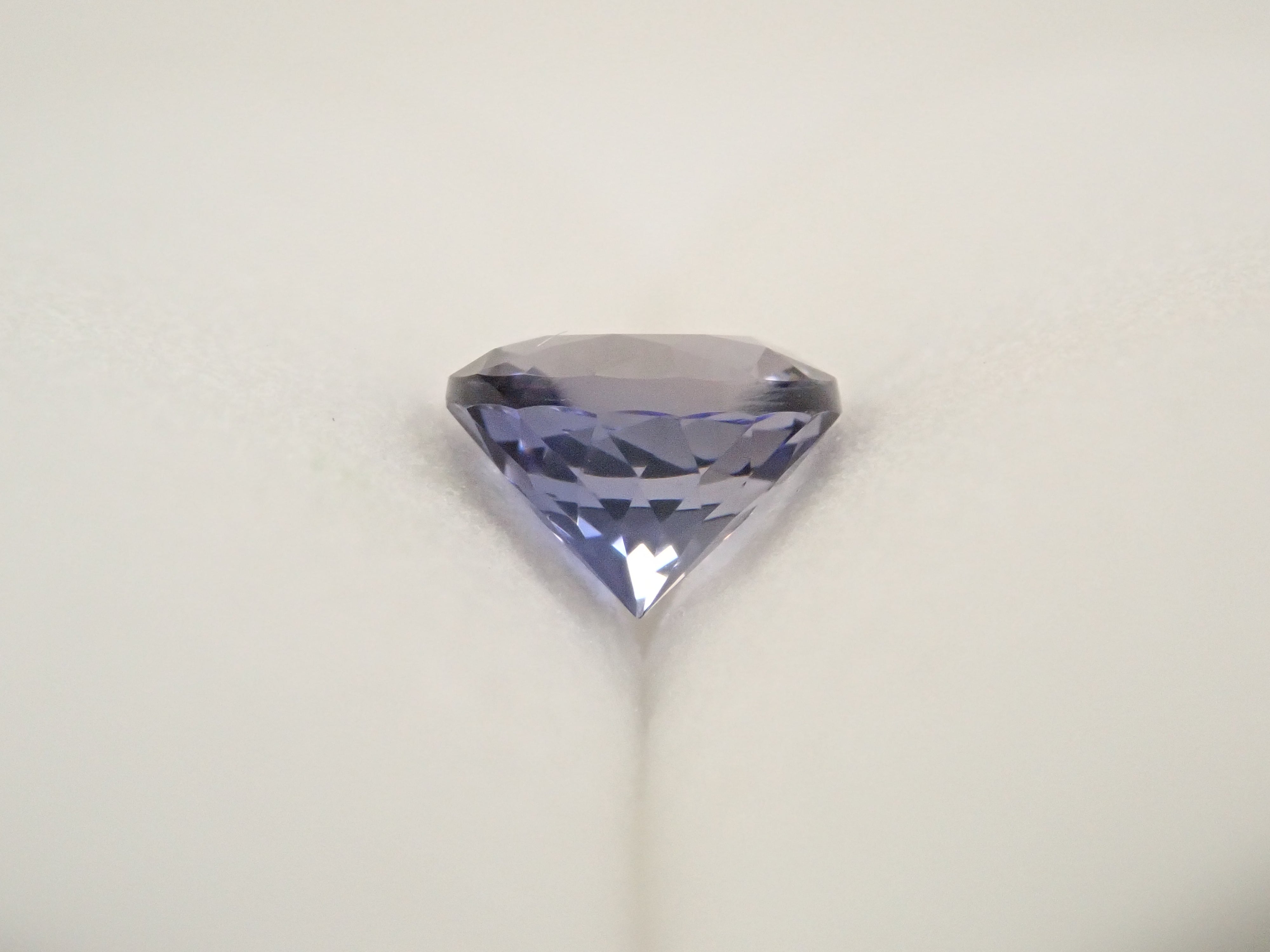 【10/27 22時販売】インド産アイオライト 0.620ctルース