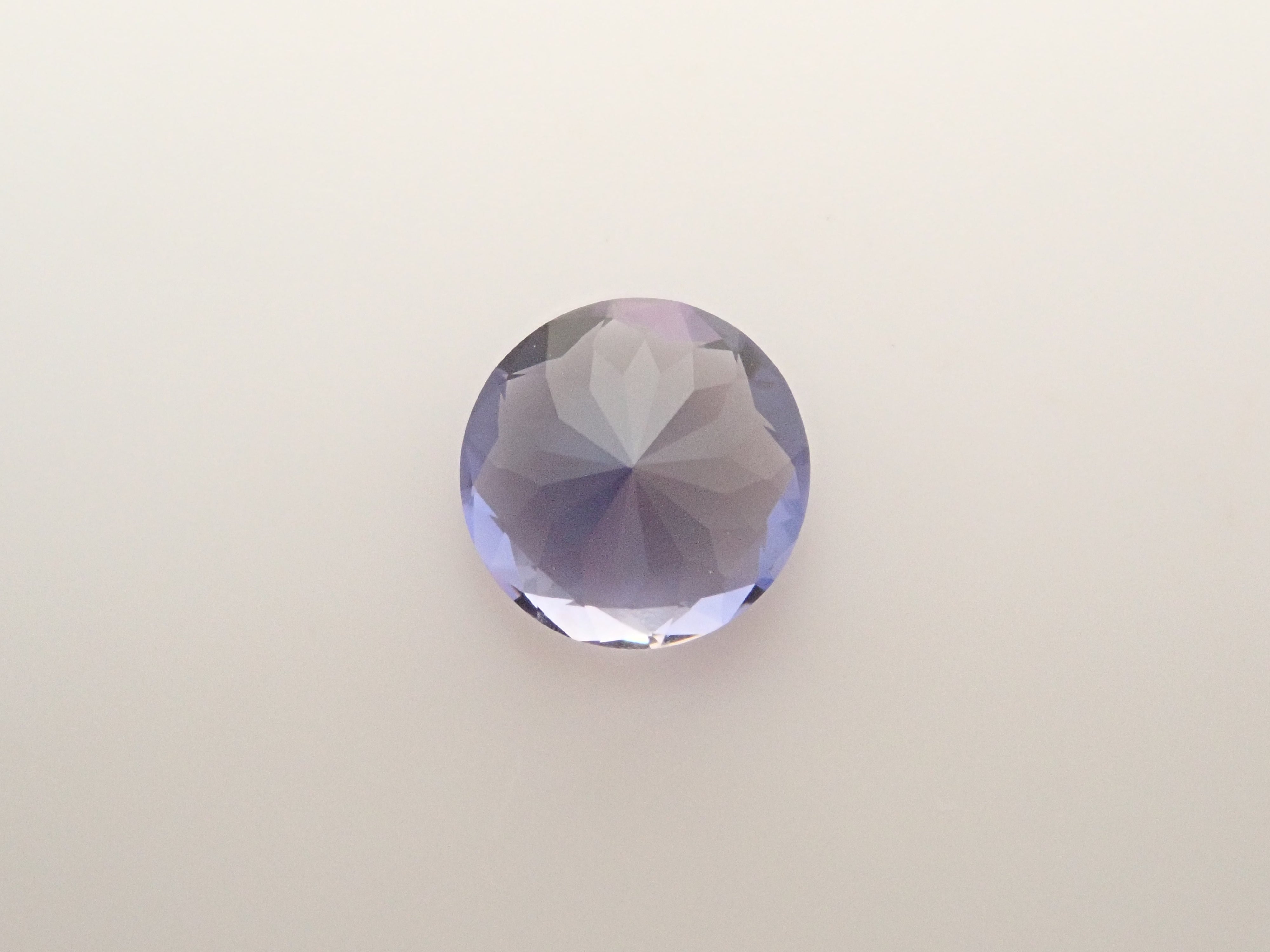 【10/27 22時販売】インド産アイオライト 0.620ctルース