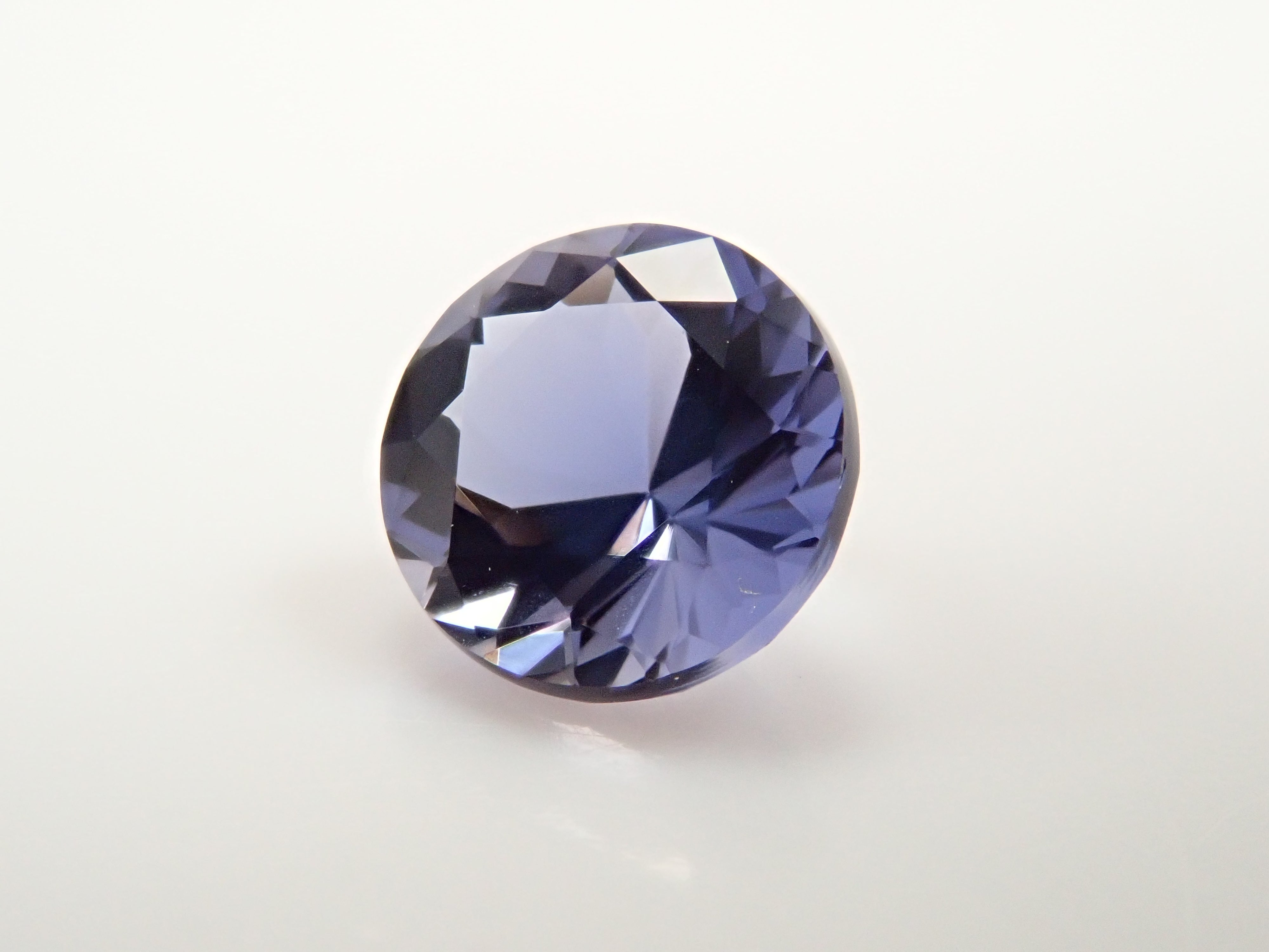 【10/27 22時販売】インド産アイオライト 0.620ctルース