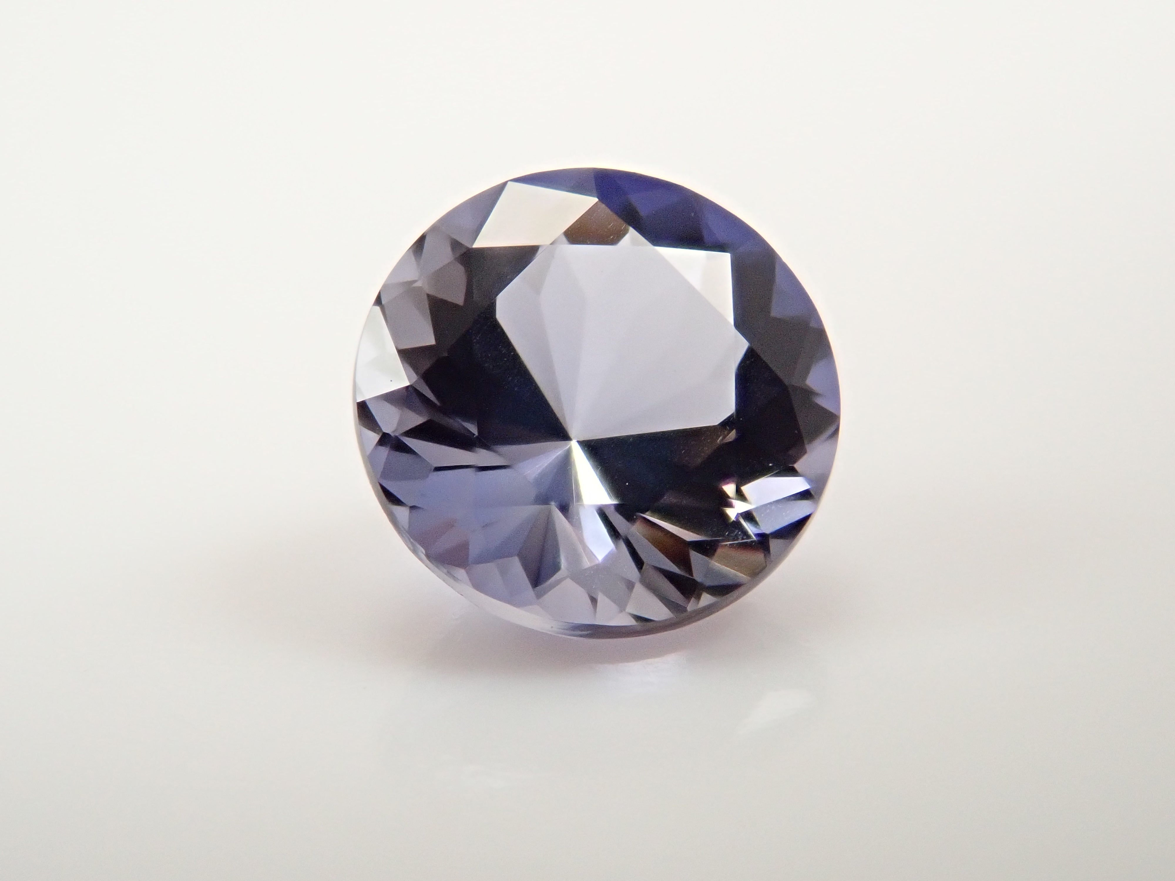 【10/27 22時販売】インド産アイオライト 0.620ctルース