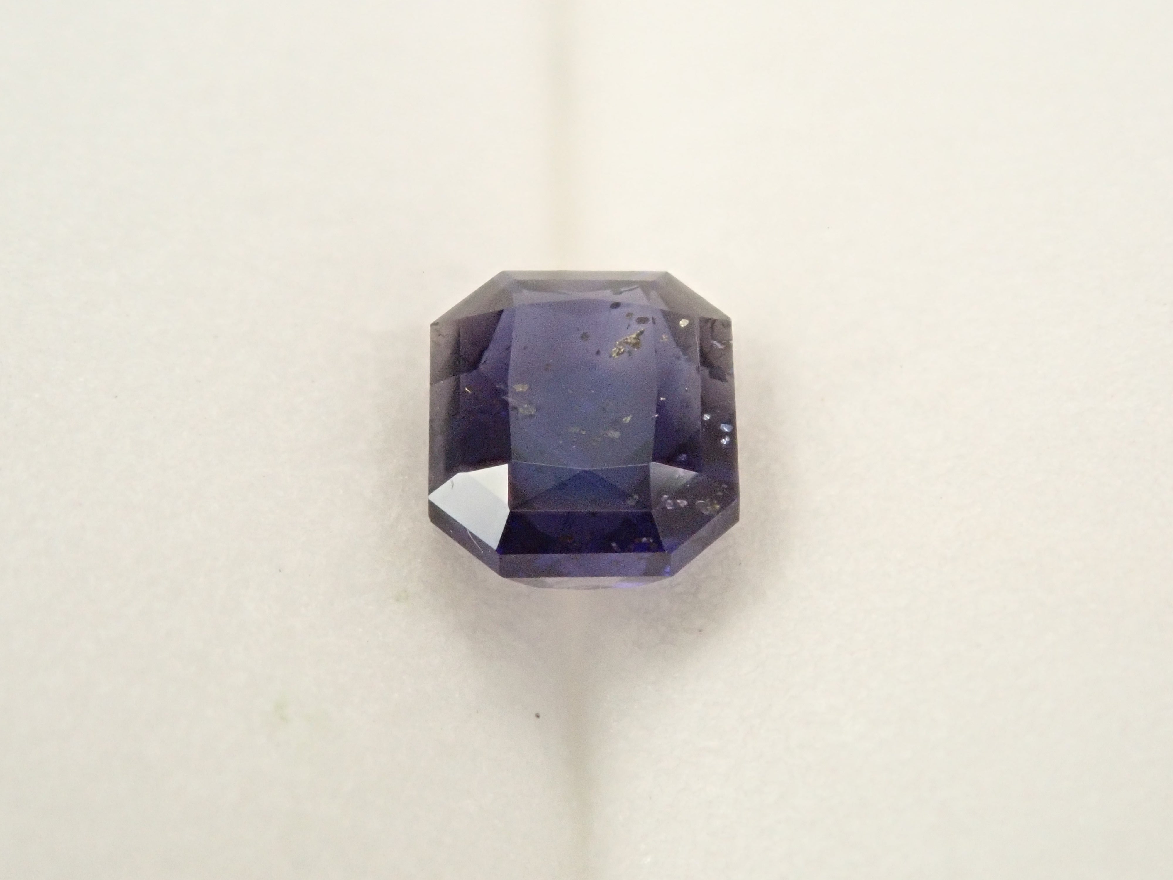【10/27 22時販売】インド産アイオライトサンストーン 0.520ctルース