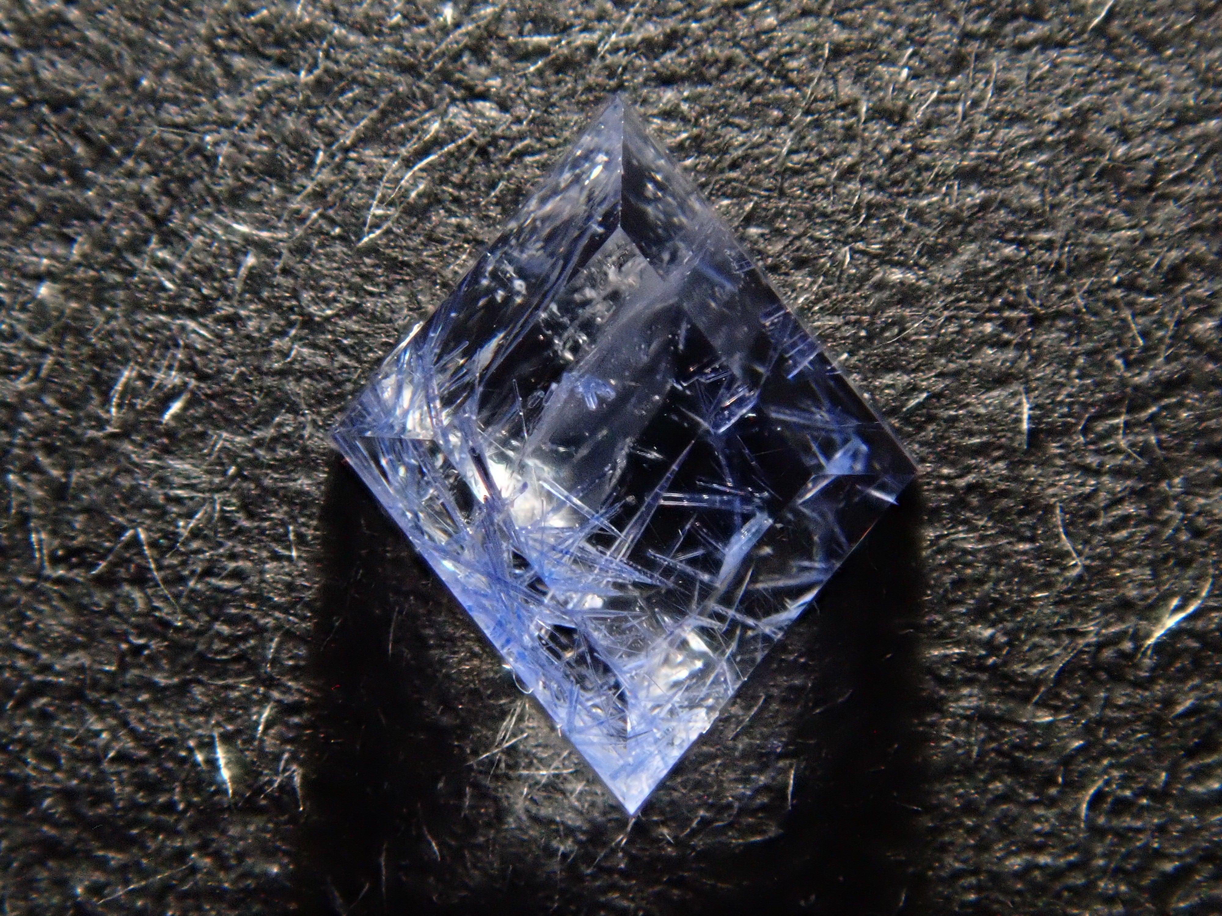 【11/1 22時販売】デュモルチェライトインクォーツ 0.350ctルース