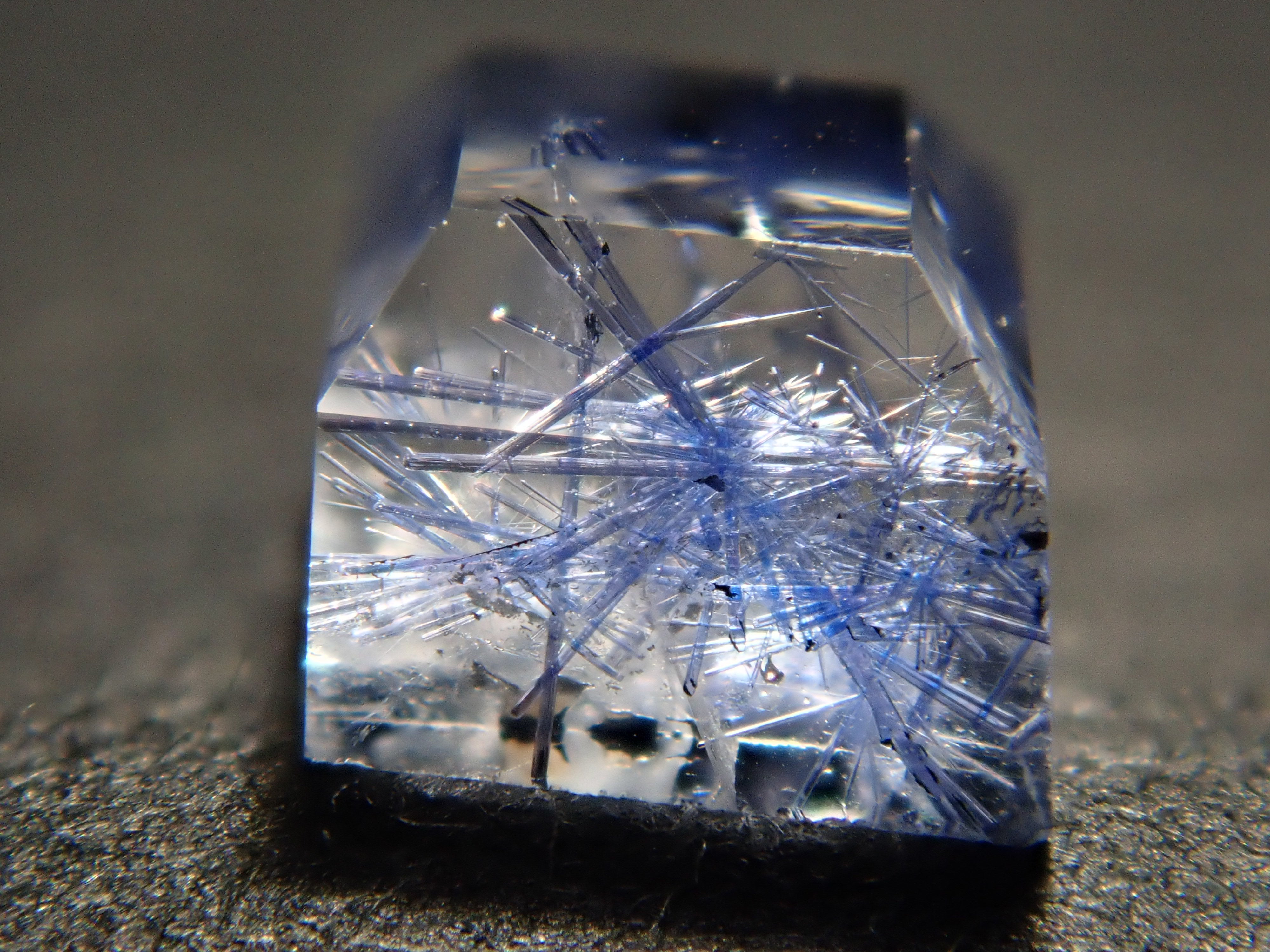 【11/1 22時販売】デュモルチェライトインクォーツ 0.350ctルース