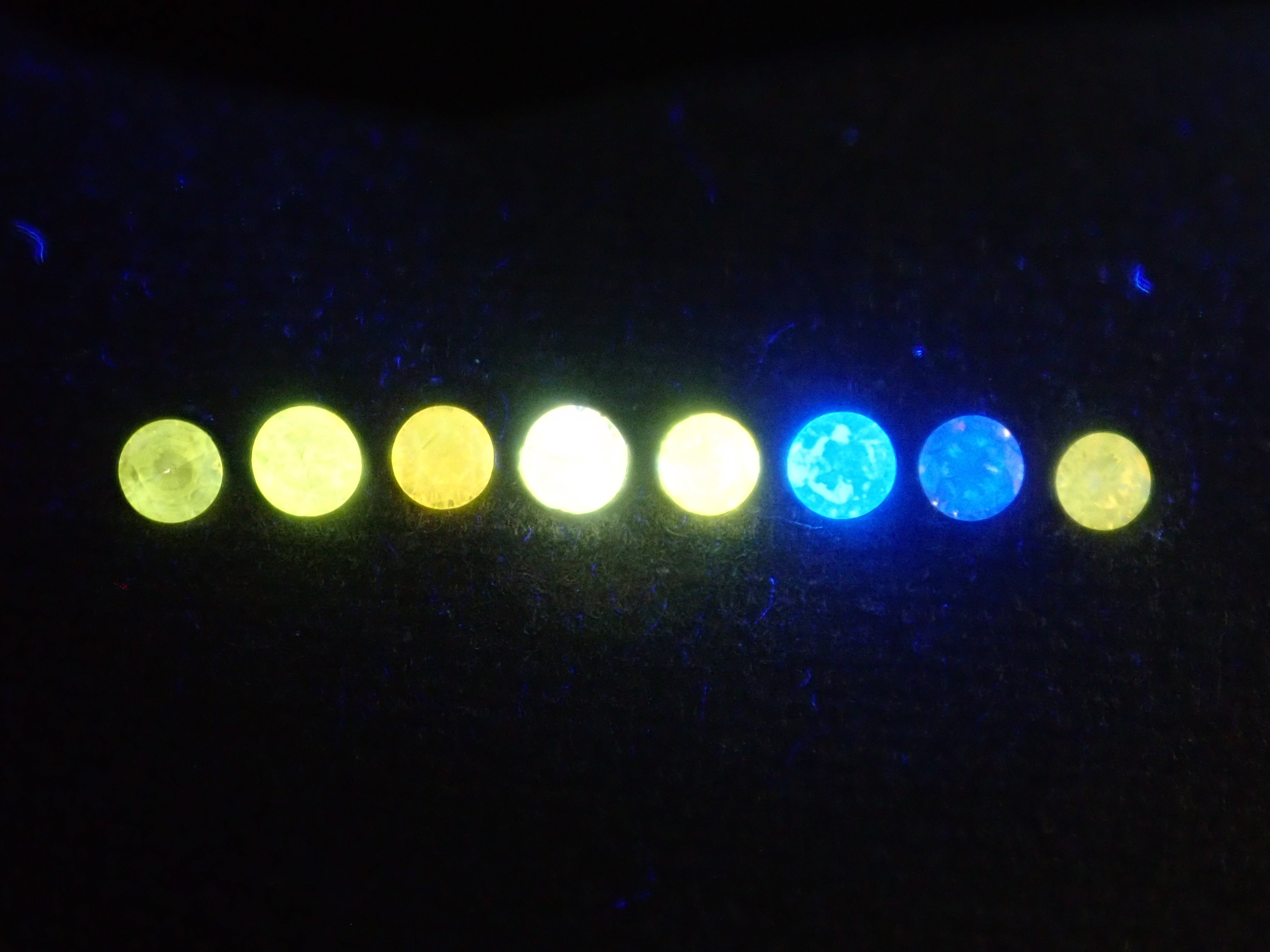 【10/31 22時販売】《限定10石》0.20ctのFANCYカラーも含むイエローダイヤモンドガチャ1石ルース《複数購入割引有》