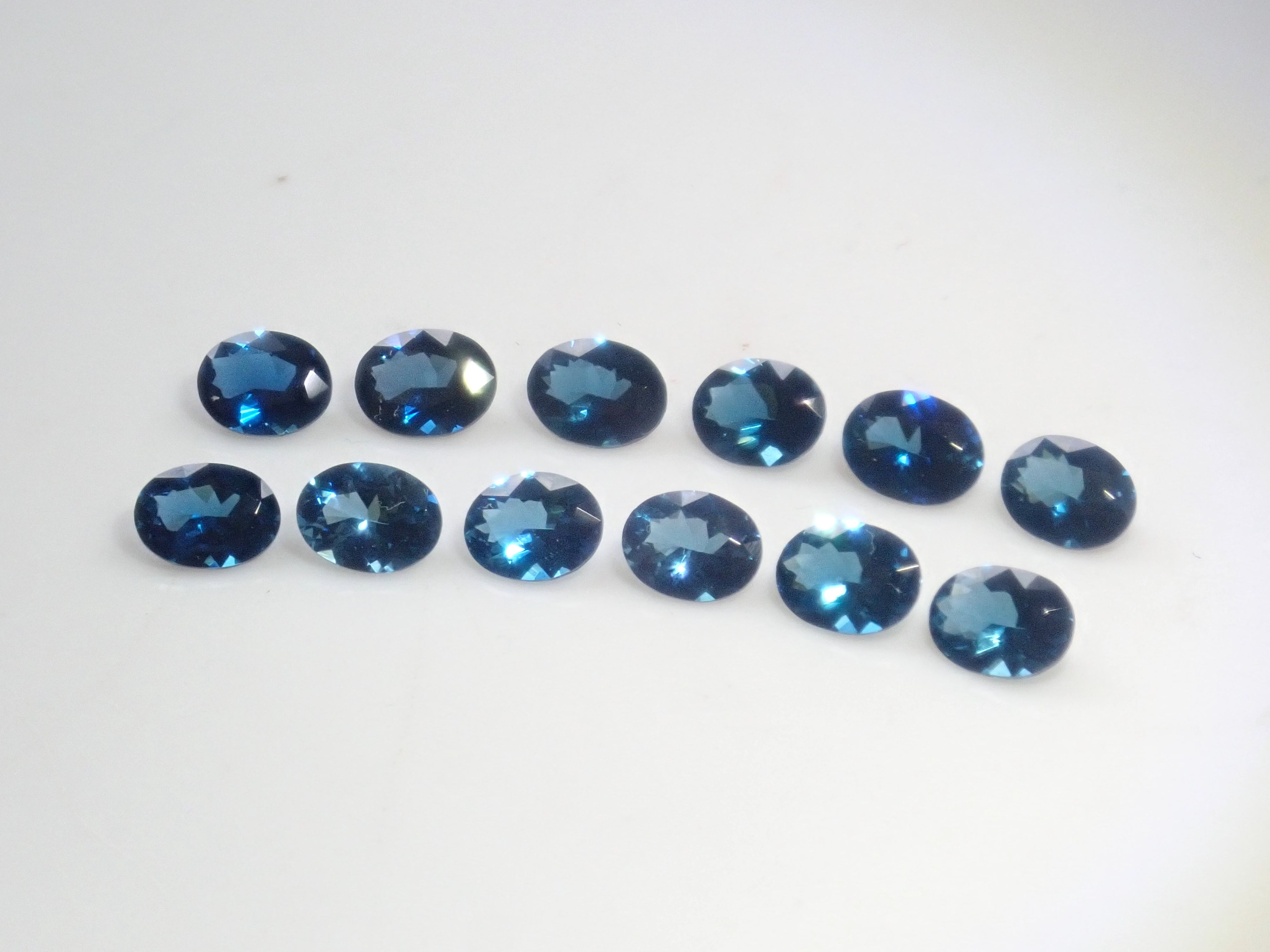 【10/ 22時販売】《限定12石》ブラジル産インディゴライトトルマリンガチャ1石ルース(4×3mm,オーバルカット)《複数購入割引有》