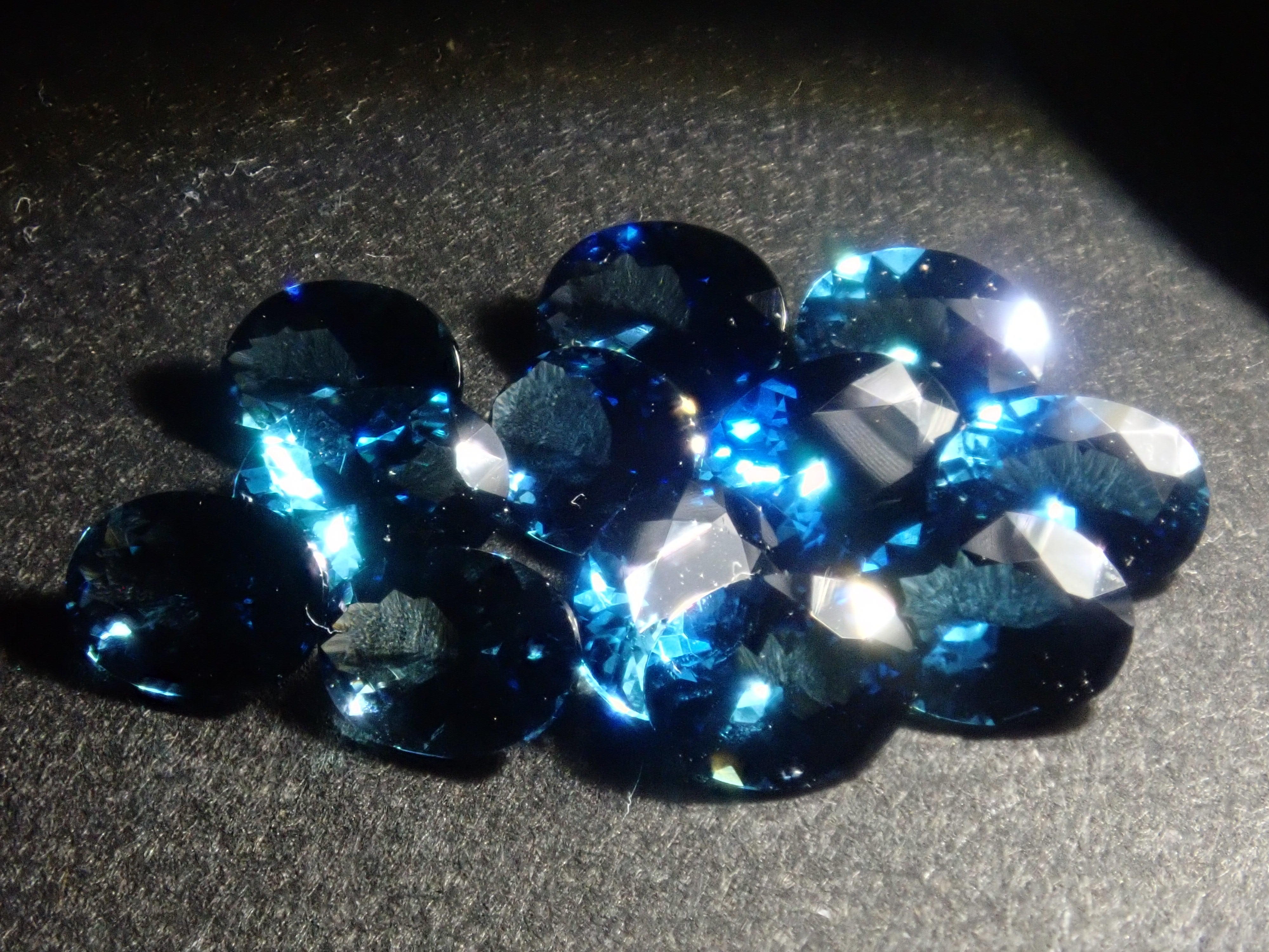 【10/ 22時販売】《限定12石》ブラジル産インディゴライトトルマリンガチャ1石ルース(4×3mm,オーバルカット)《複数購入割引有》