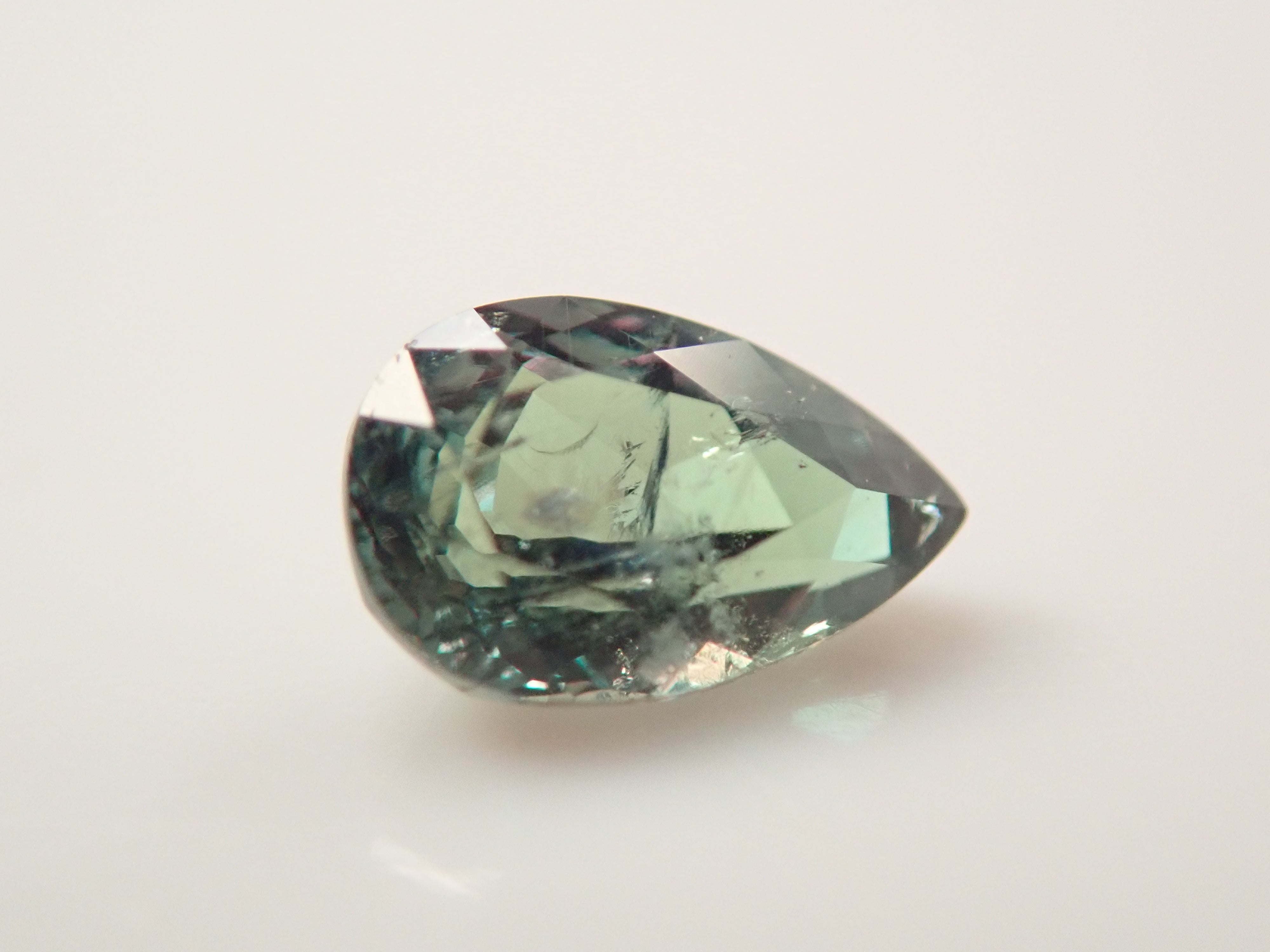 【11/3 22時販売】ロシア産アレキサンドライト 0.167ctルース