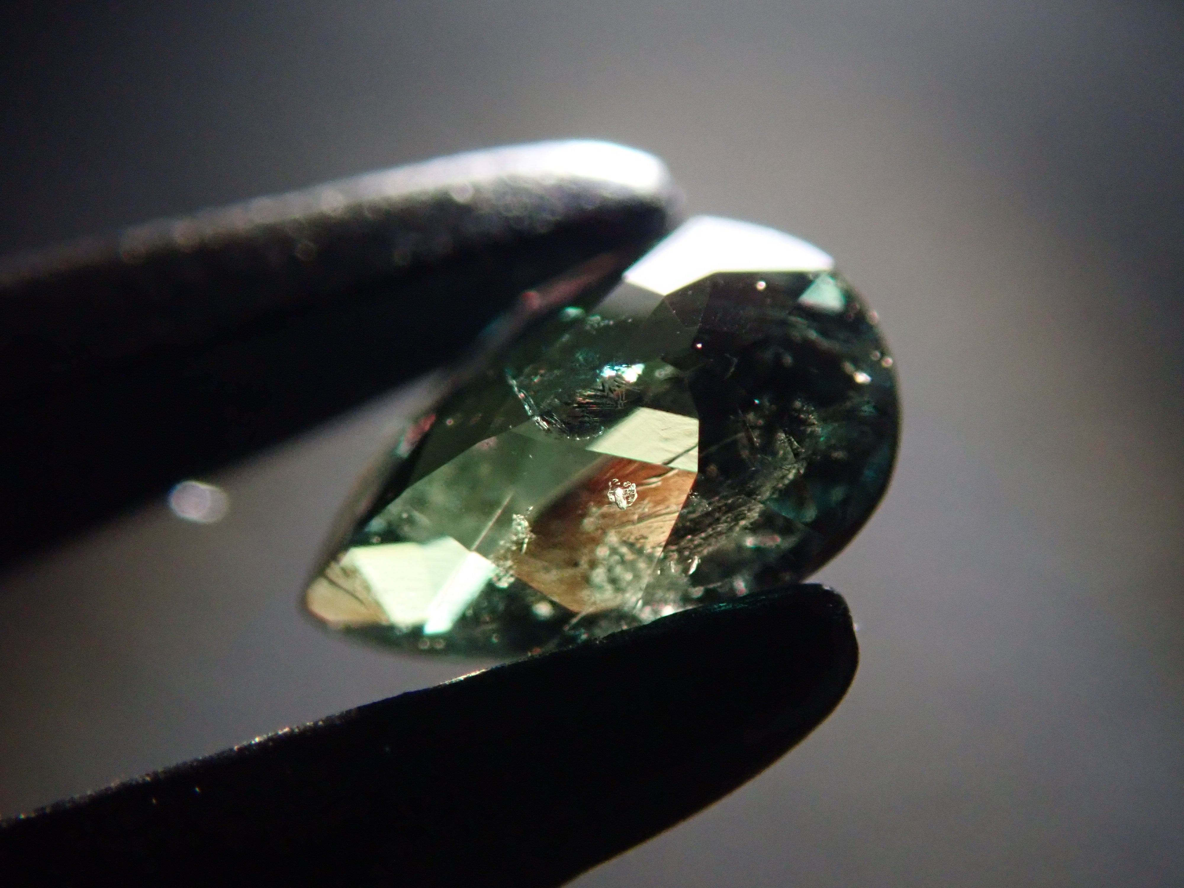 【11/3 22時販売】ロシア産アレキサンドライト 0.167ctルース