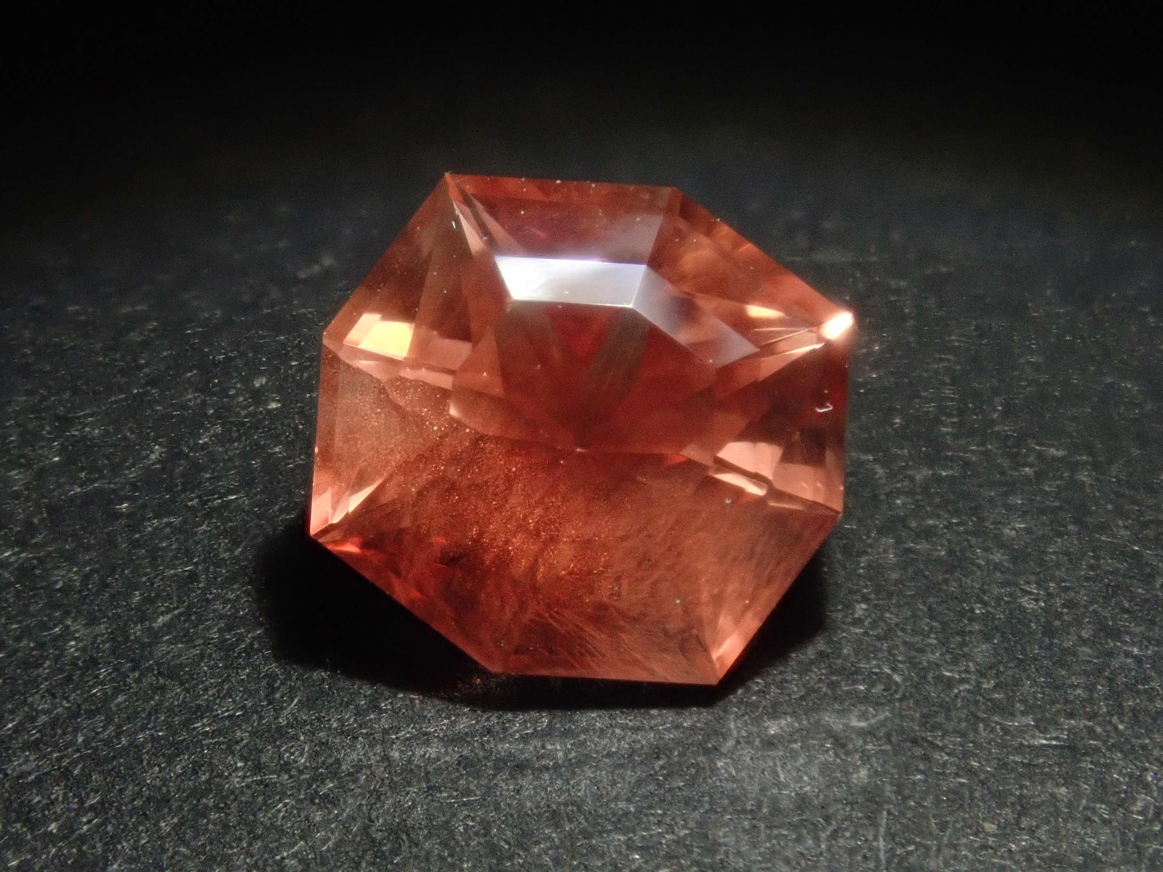 【11/1 22時販売】《限定11石》甲州貴石切子plusthreeやボルテックスカットを含むオレゴンサンストーンガチャ1石ルース(平均1.60ct)《複数購入割引有》