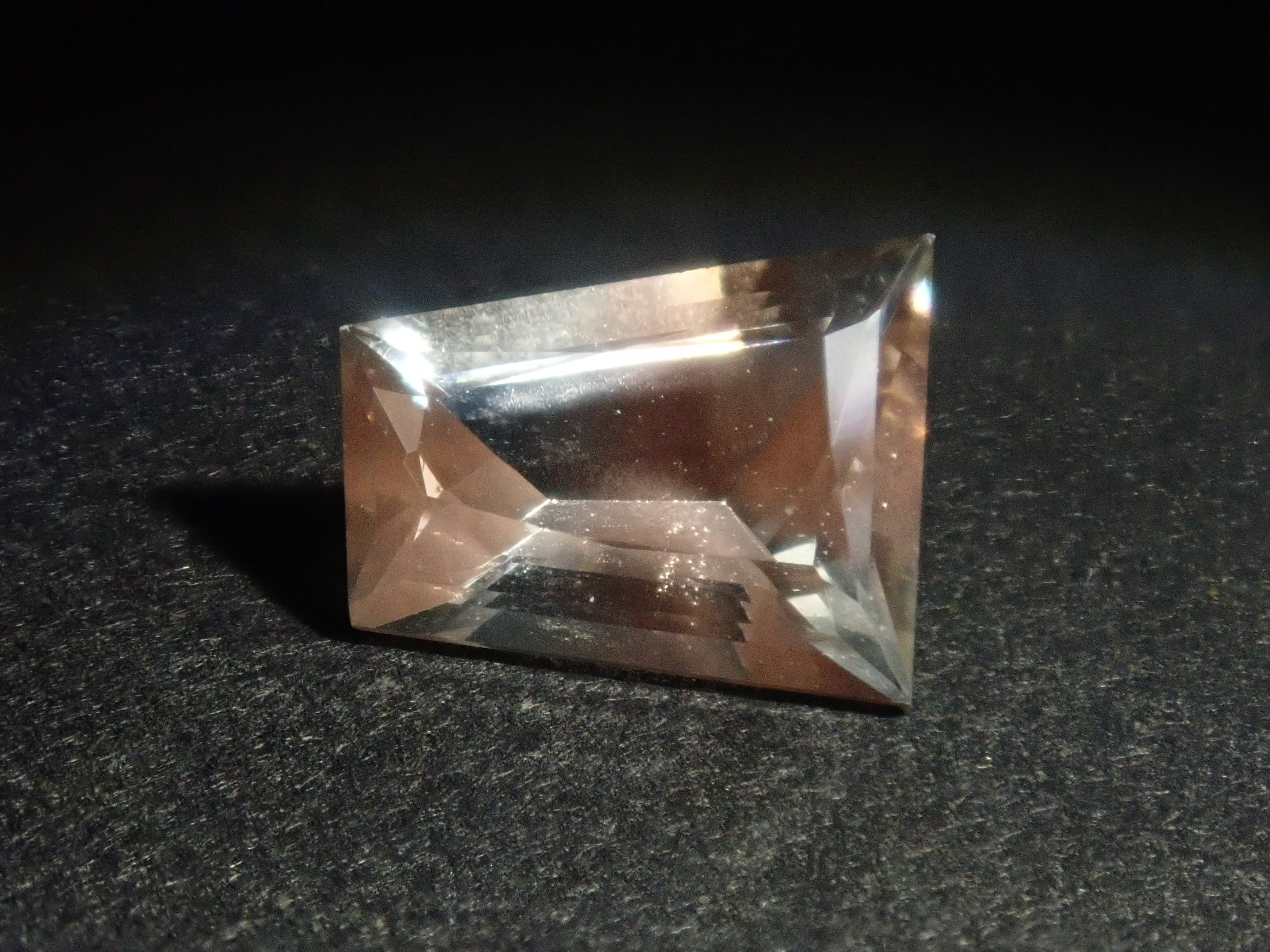 【11/1 22時販売】《限定11石》甲州貴石切子plusthreeやボルテックスカットを含むオレゴンサンストーンガチャ1石ルース(平均1.60ct)《複数購入割引有》