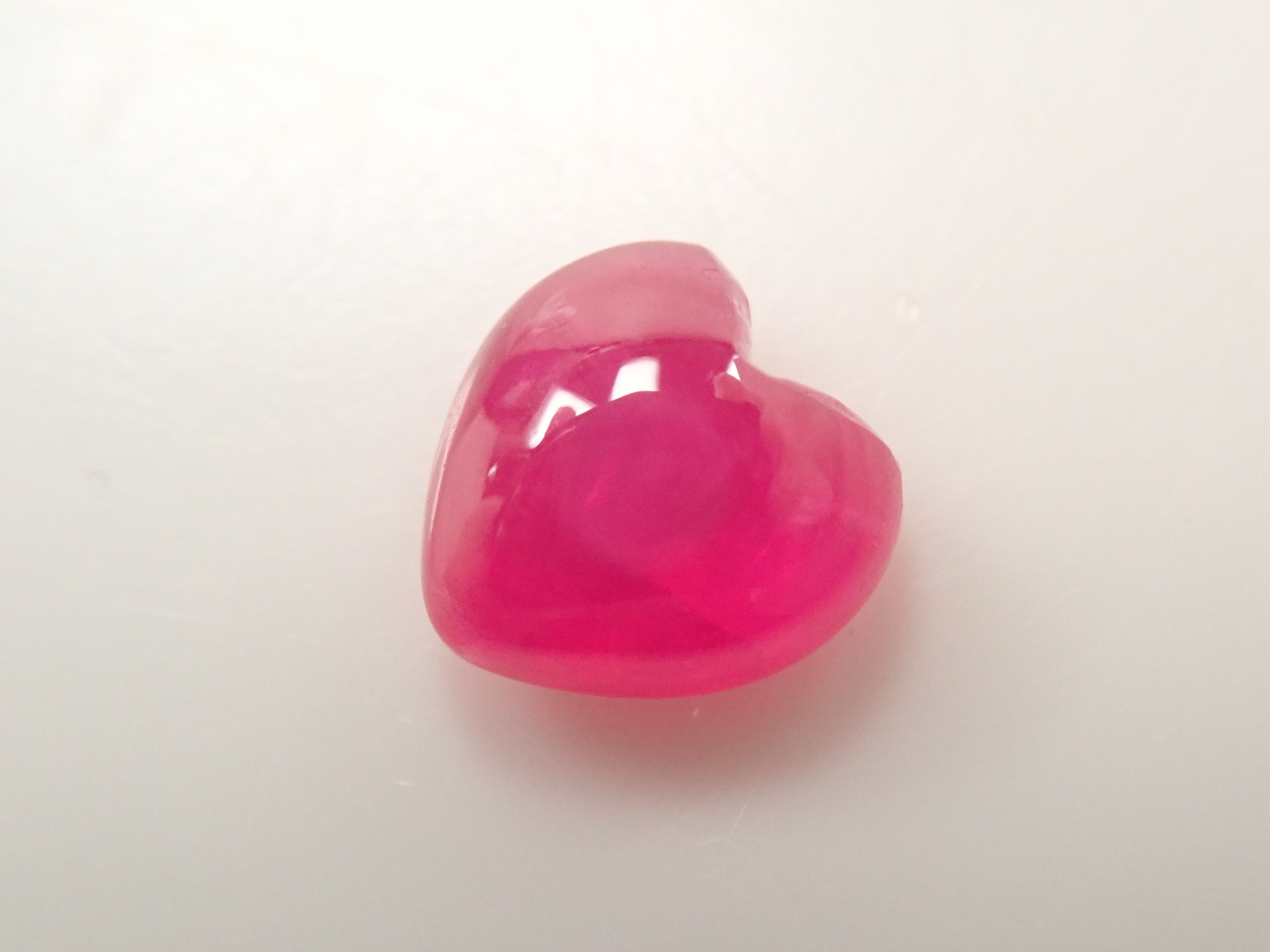 【11月23日晚間10點開售】格陵蘭紅寶石裸石,0.737克拉,附證書