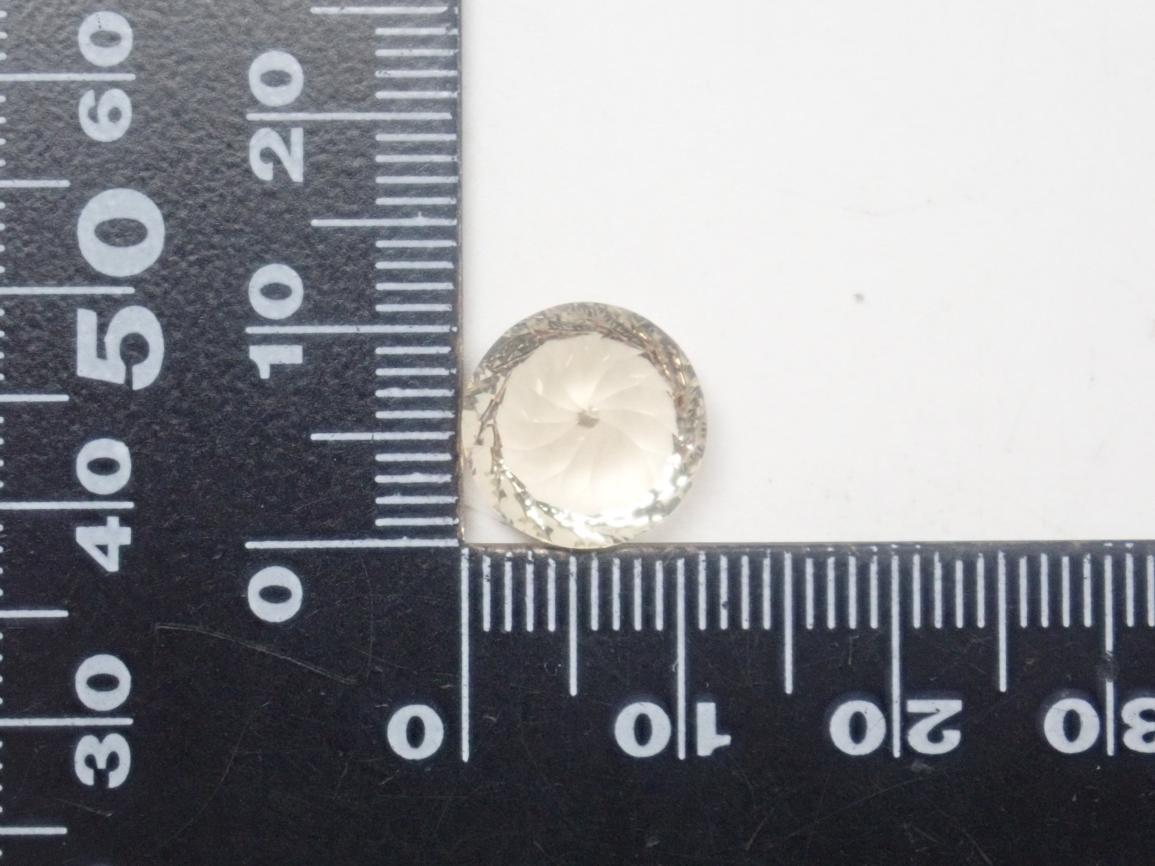 【11/1 22時販売】《限定11石》甲州貴石切子plusthreeやボルテックスカットを含むオレゴンサンストーンガチャ1石ルース(平均1.60ct)《複数購入割引有》