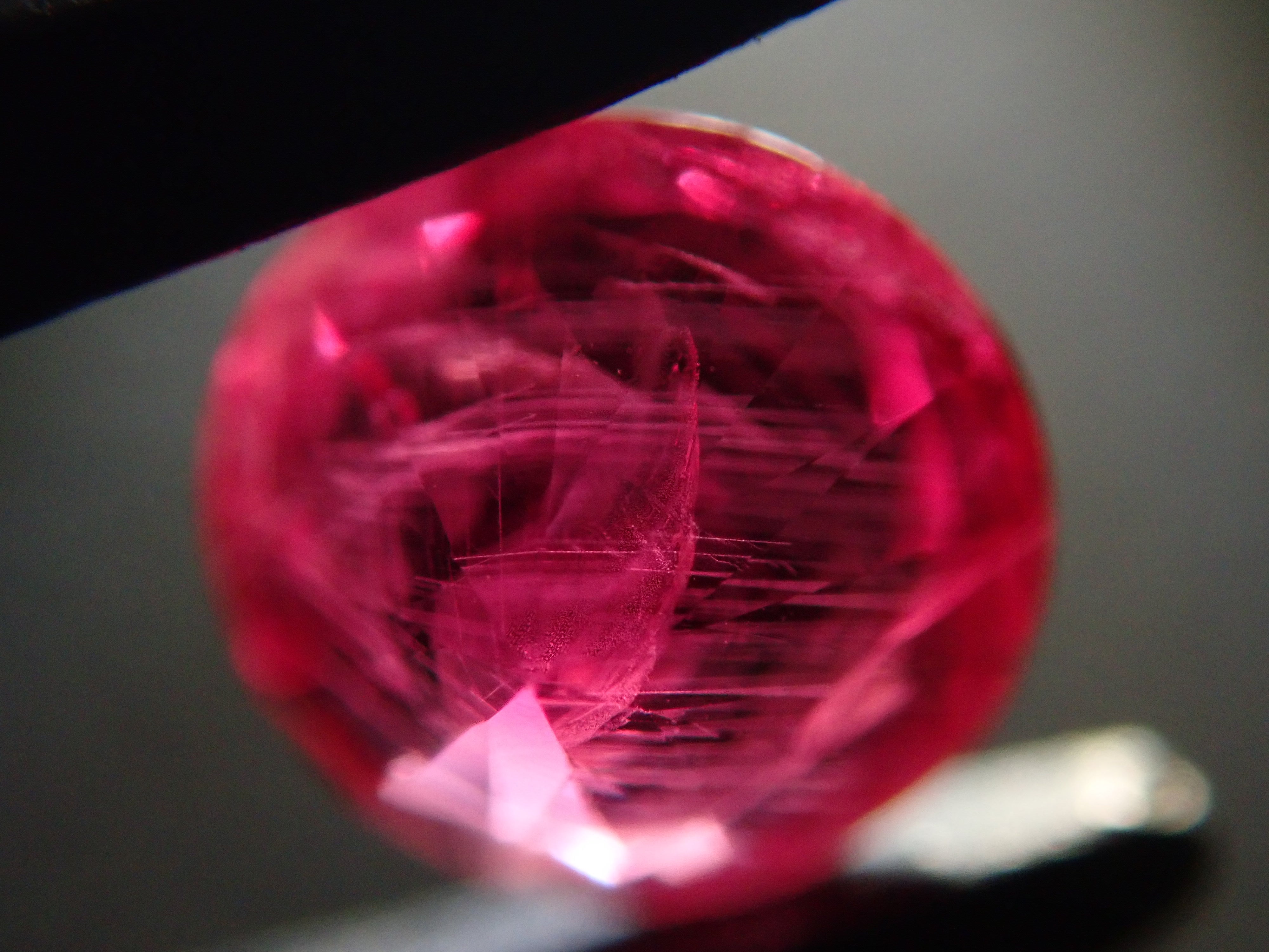 【11月23日晚間10點開售】格陵蘭紅寶石裸石,0.360克拉,附證書