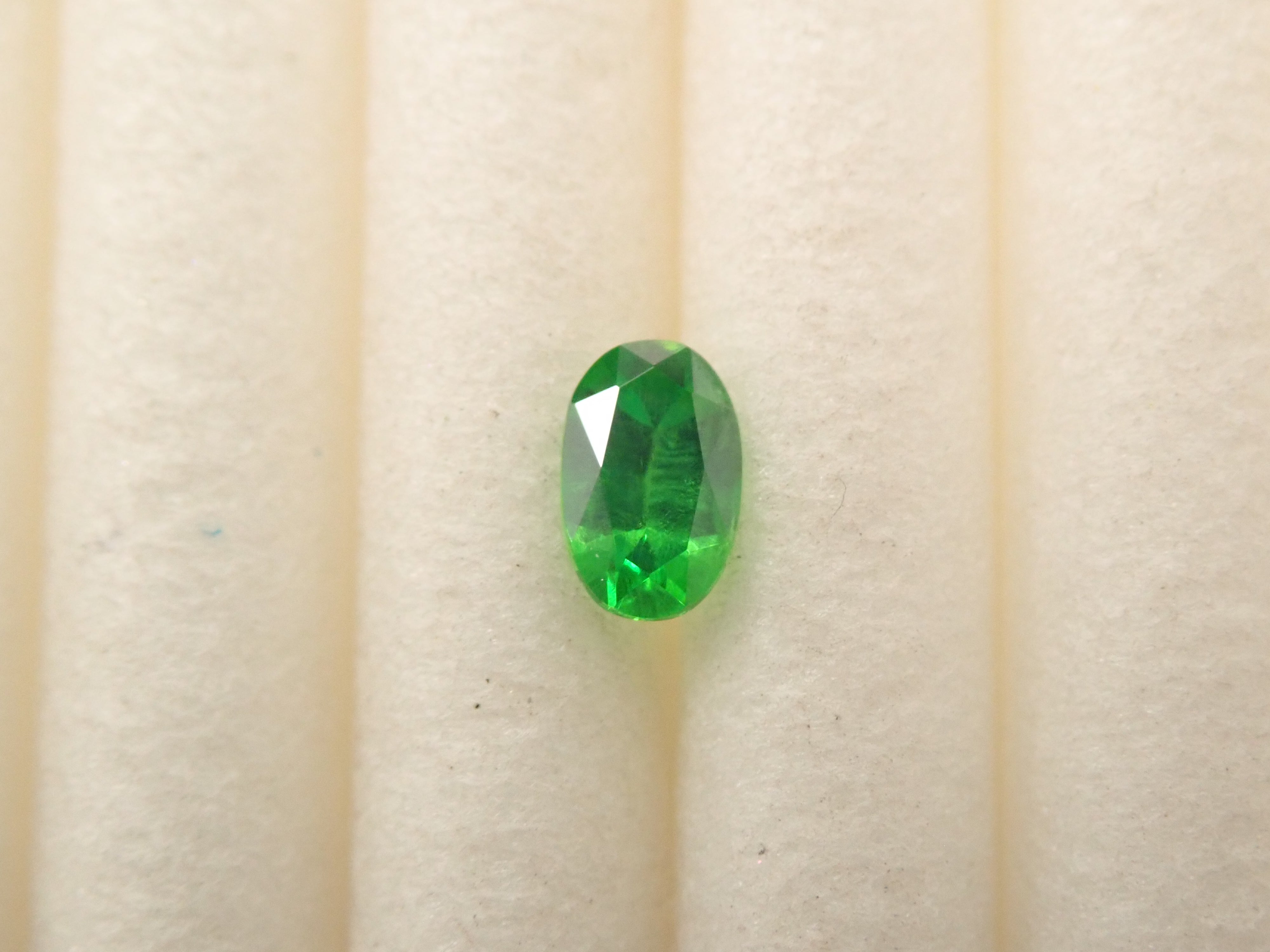 【10/31 22時販売】ロシア産デマントイドガーネット(ホーステール認む) 0.110ctルース