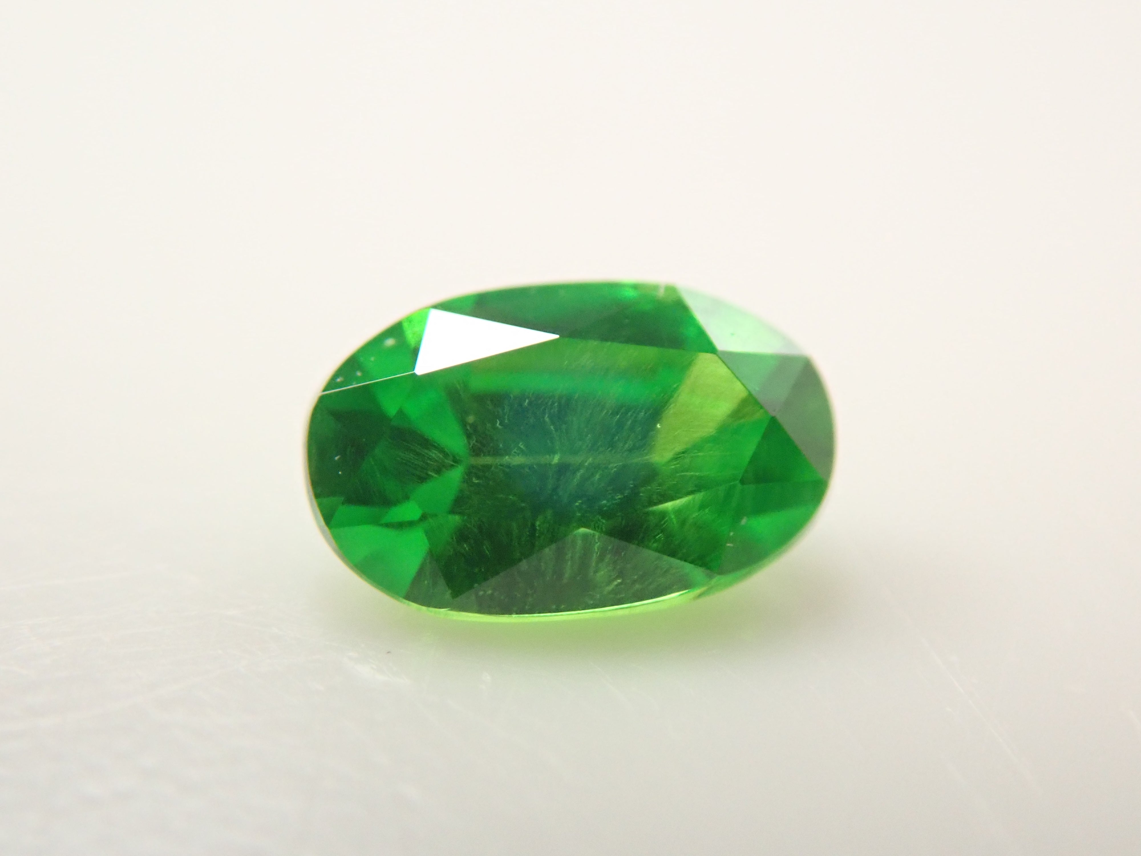 【10/31 22時販売】ロシア産デマントイドガーネット(ホーステール認む) 0.110ctルース