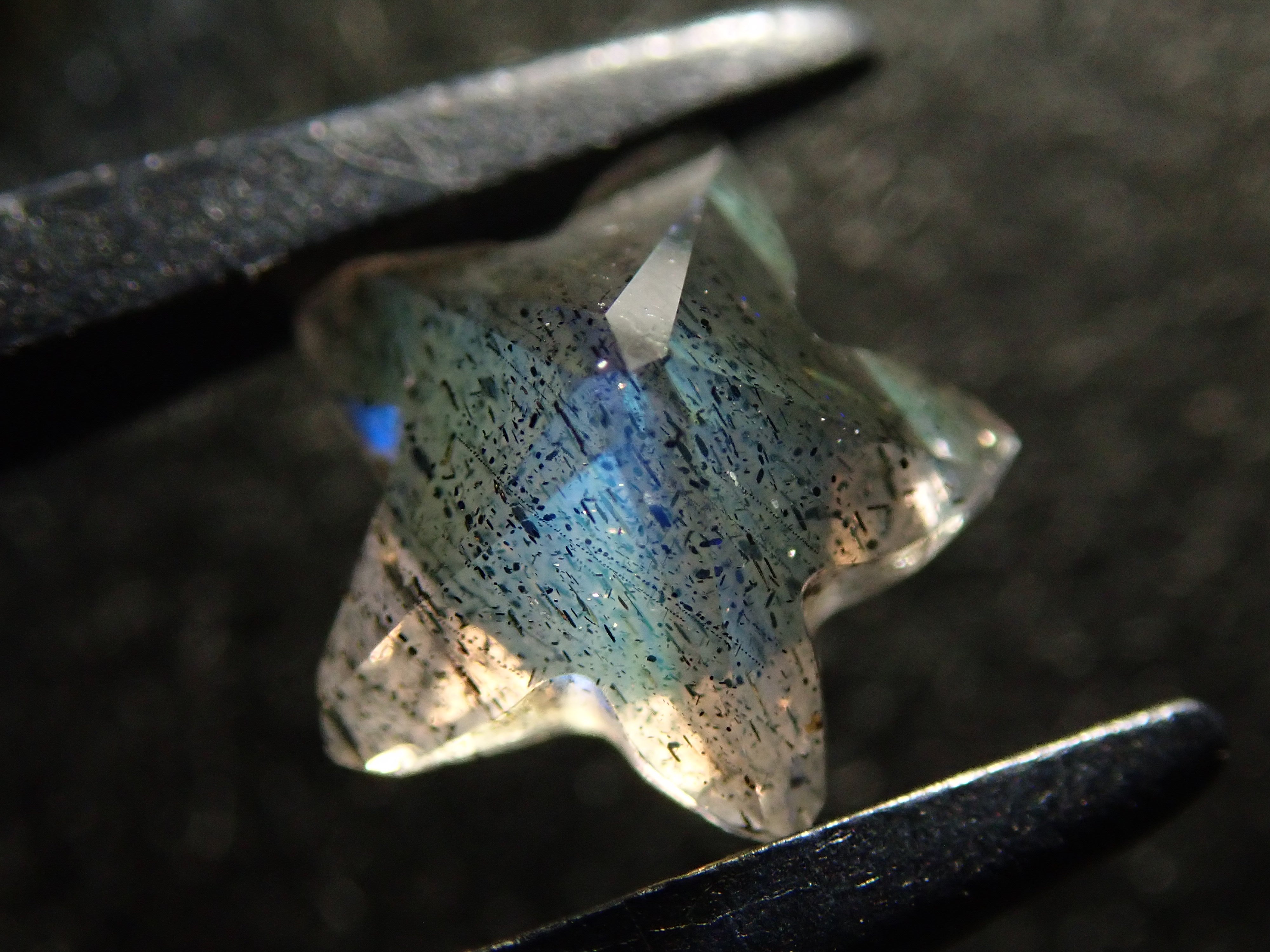 【11/3 22時販売】マダガスカル産ラブラドライト 0.903ctルース