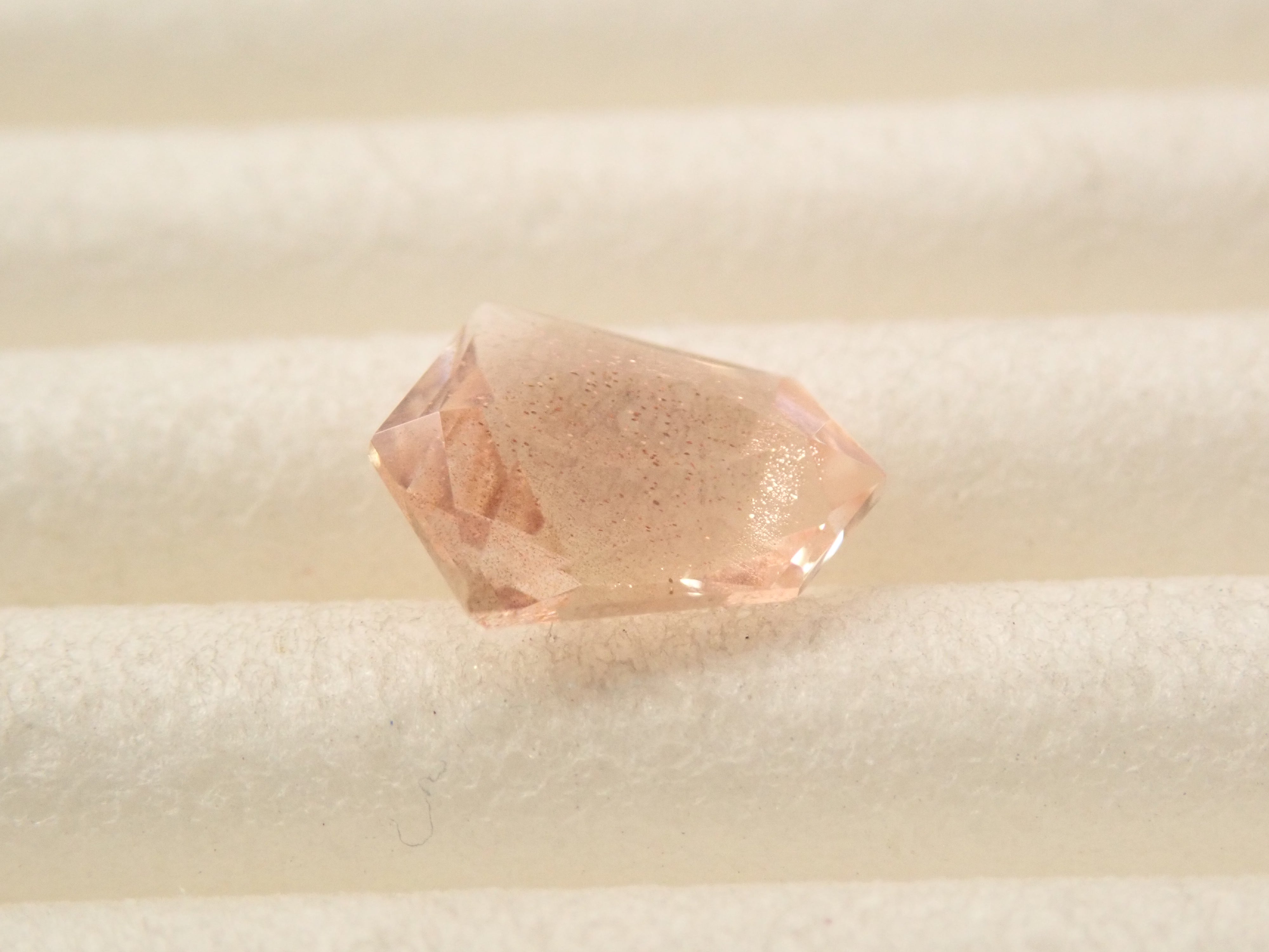 【11/3 22時販売】アメリカ産オレゴンサンストーン 0.478ctルース