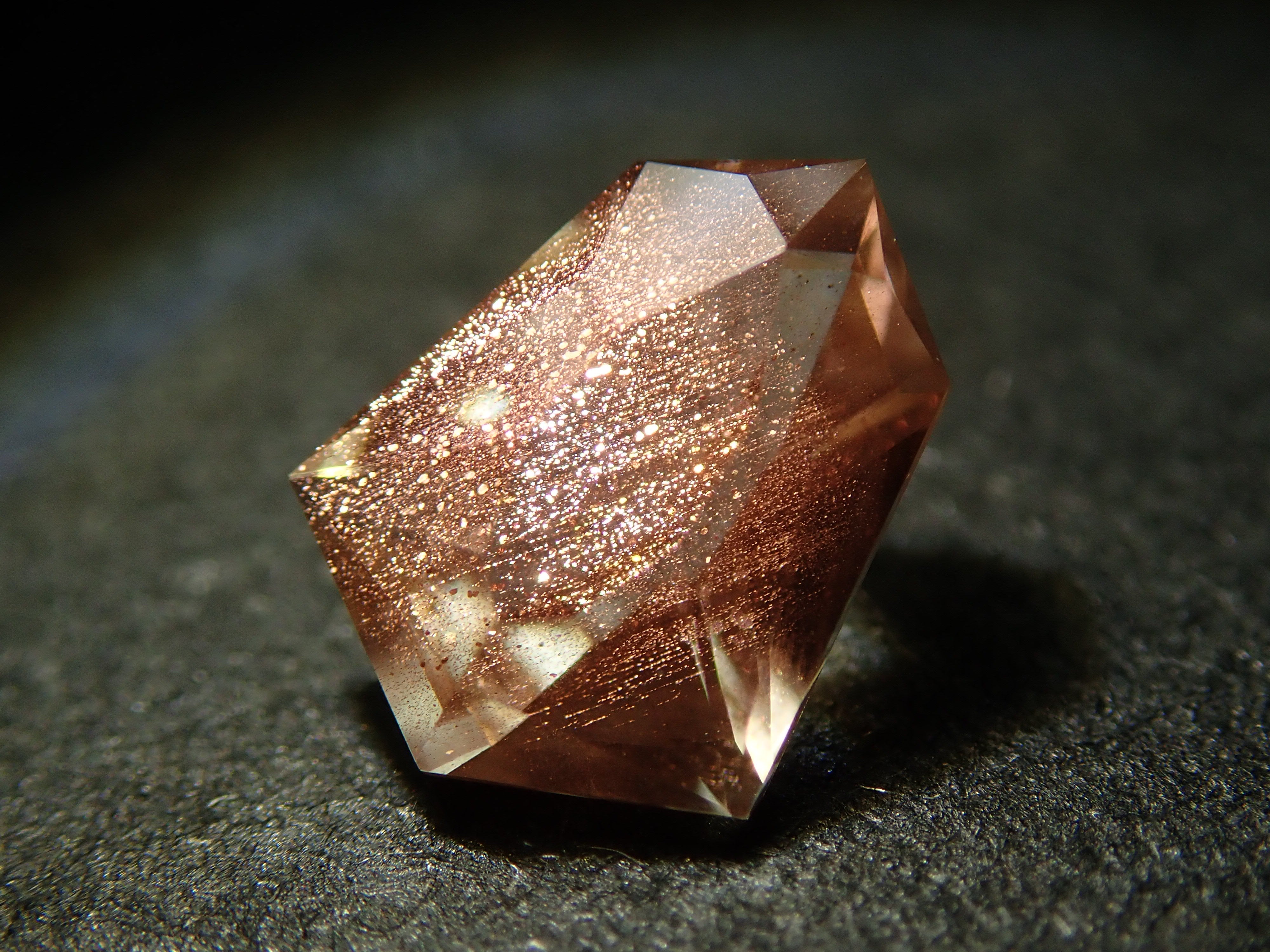 【11/3 22時販売】アメリカ産オレゴンサンストーン 0.478ctルース