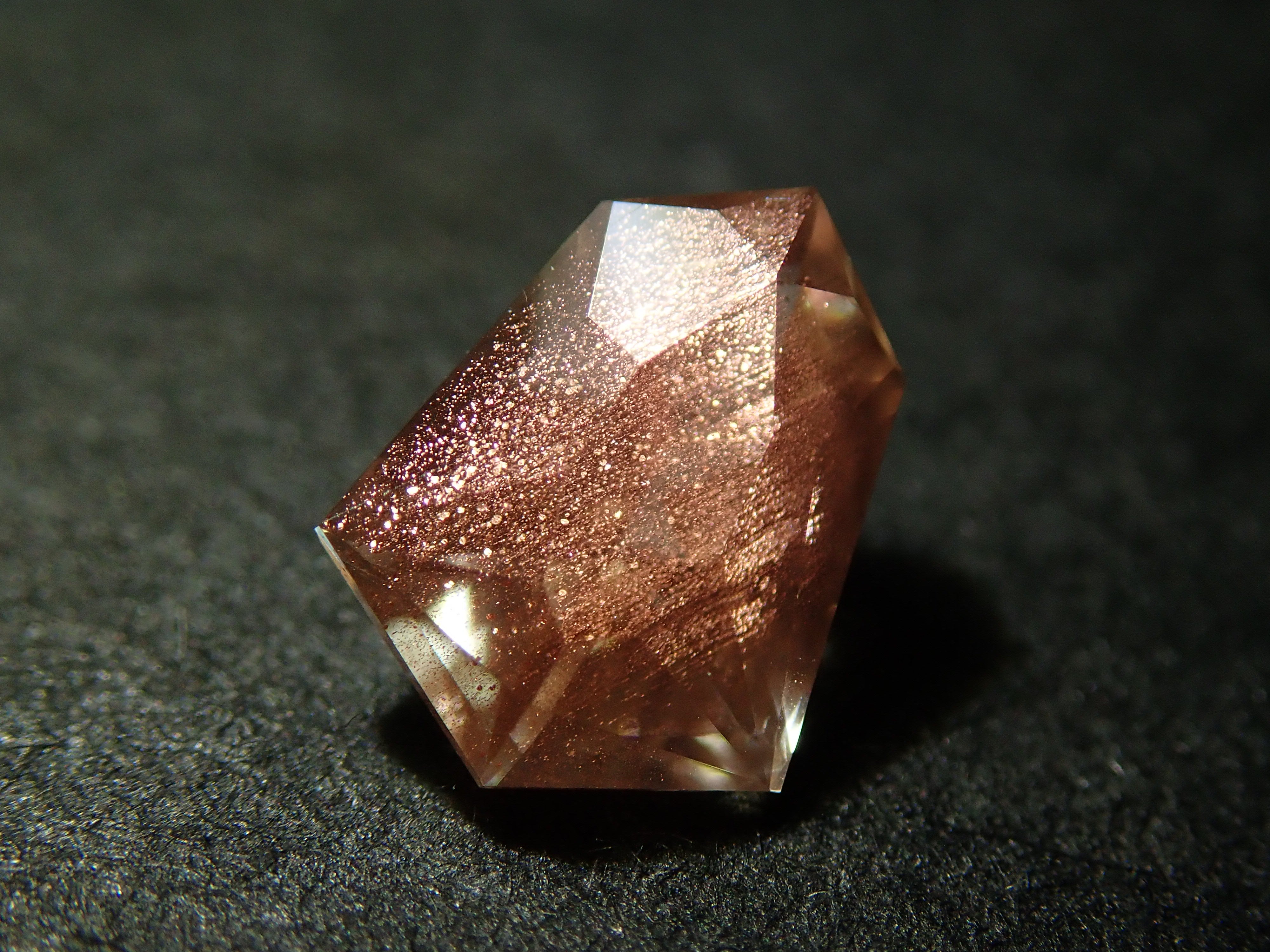 【11/3 22時販売】アメリカ産オレゴンサンストーン 0.478ctルース