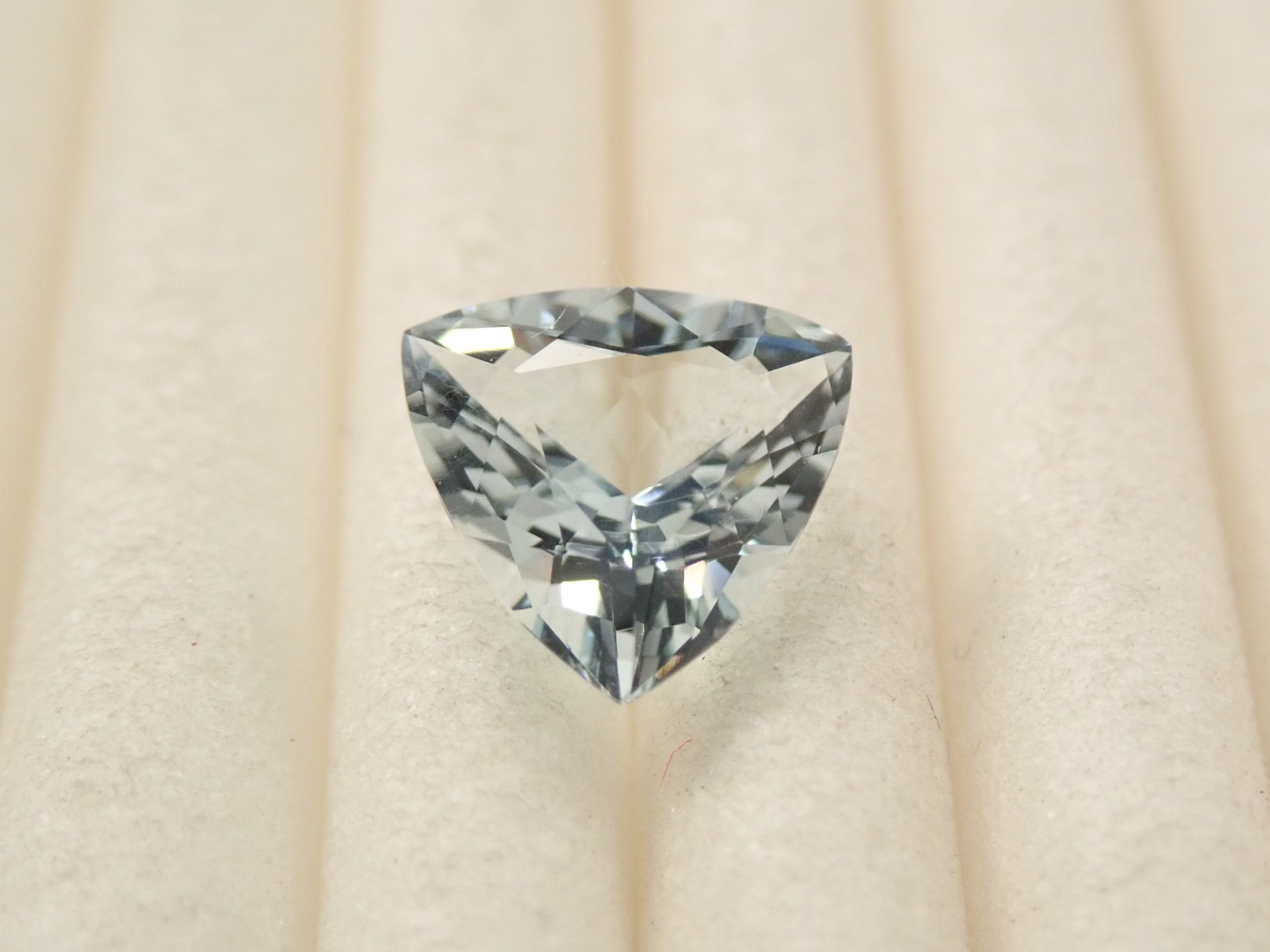 【11/3 22時販売】ベトナム産アクアマリン 0.574ctルース