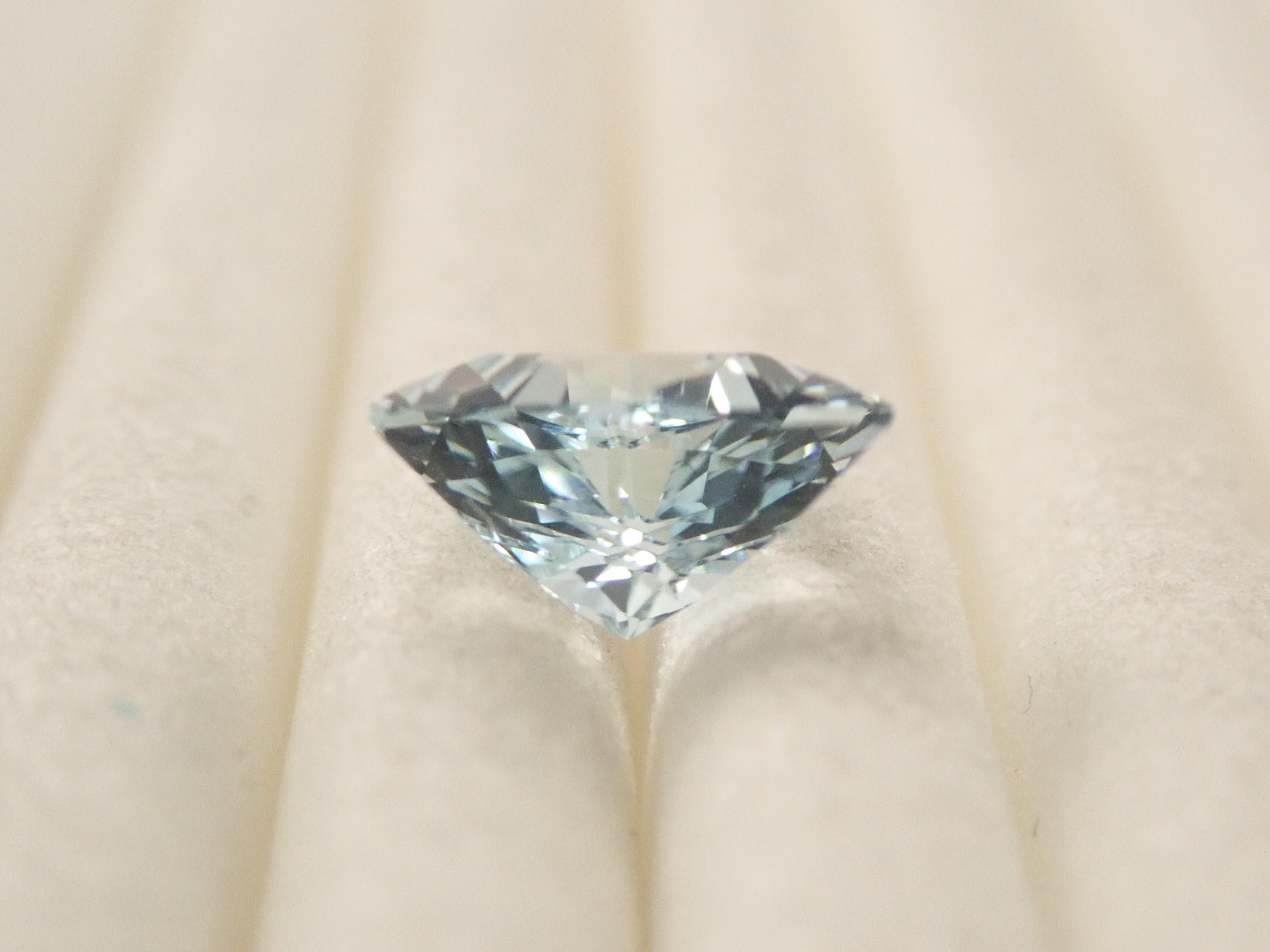 【11/3 22時販売】ベトナム産アクアマリン 0.574ctルース