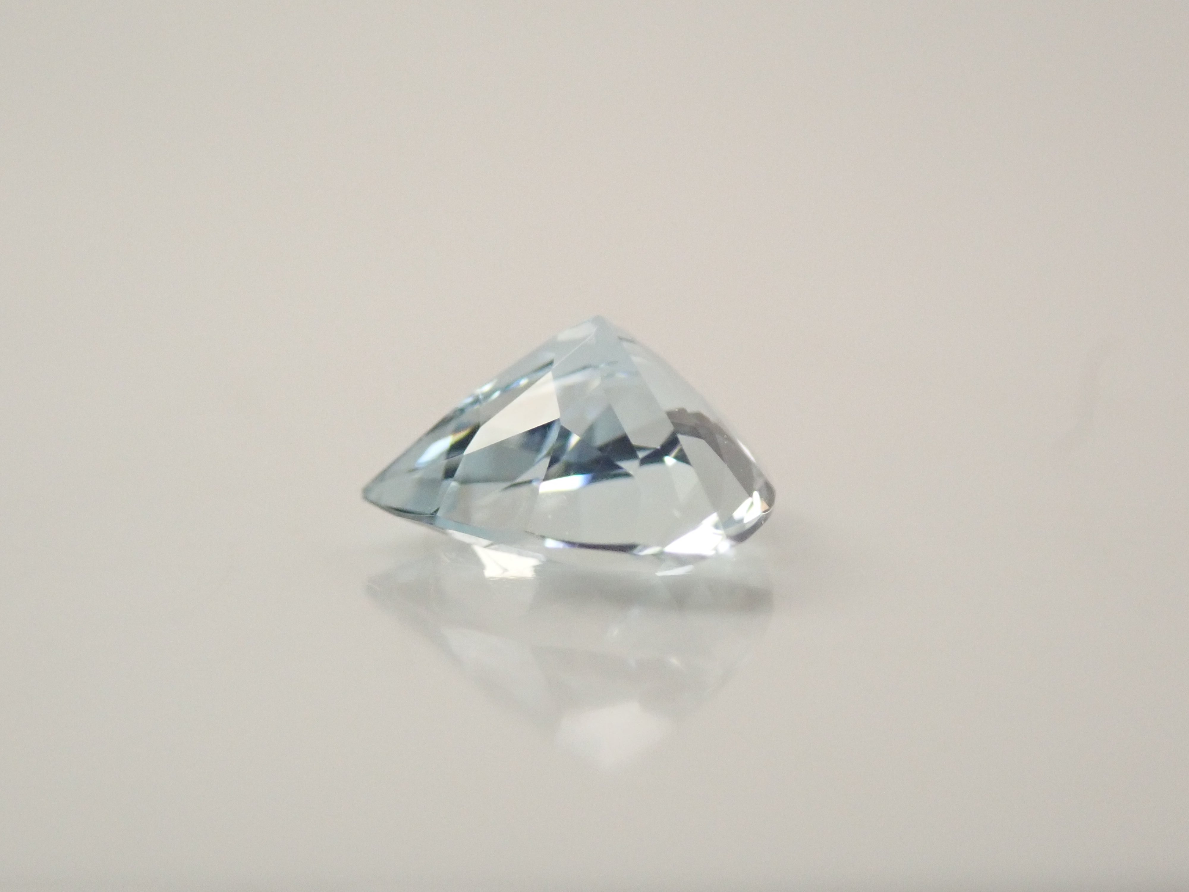 【11/3 22時販売】ベトナム産アクアマリン 0.574ctルース