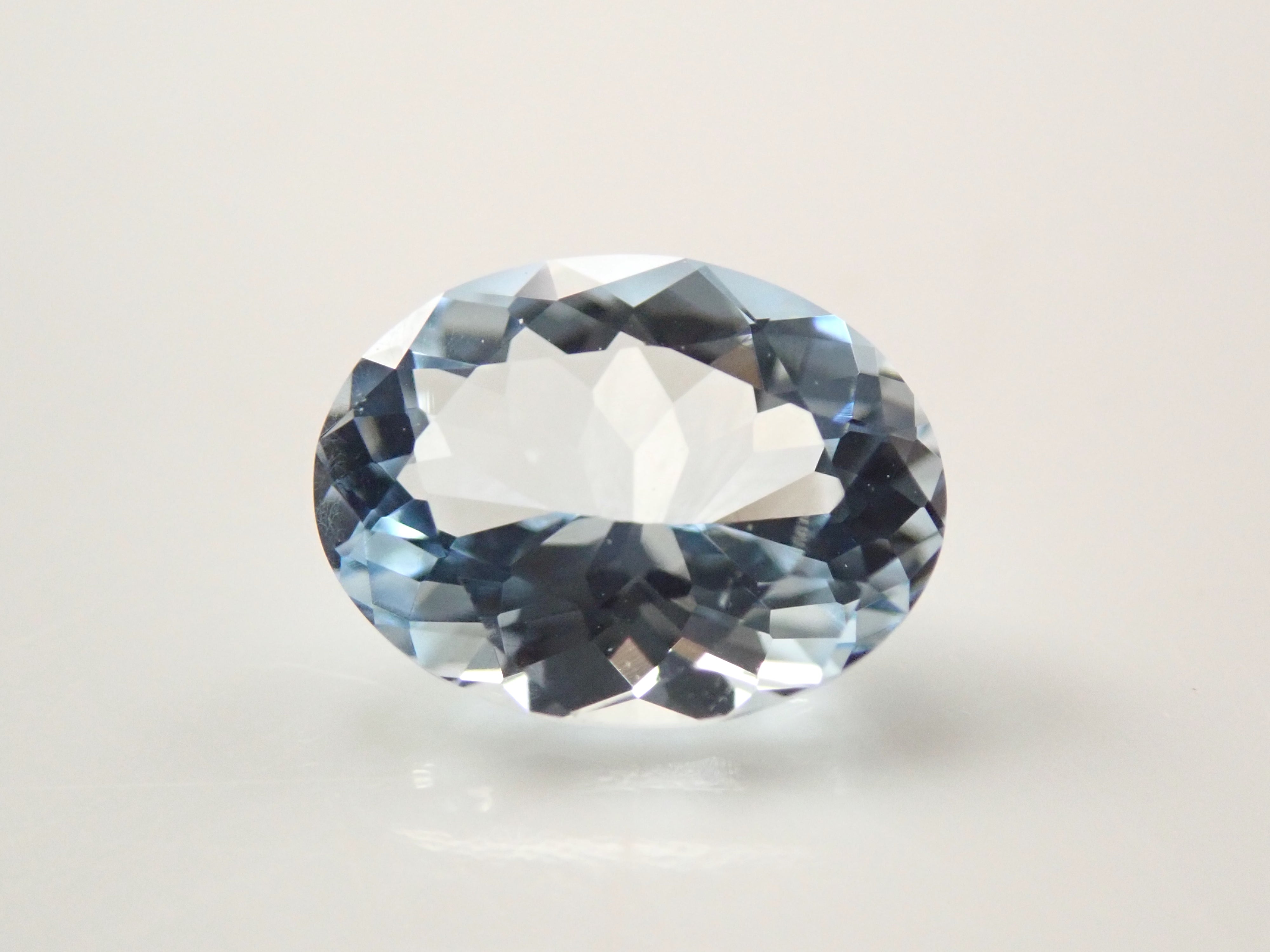 【11/3 22時販売】ベトナム産アクアマリン 0.729ctルース