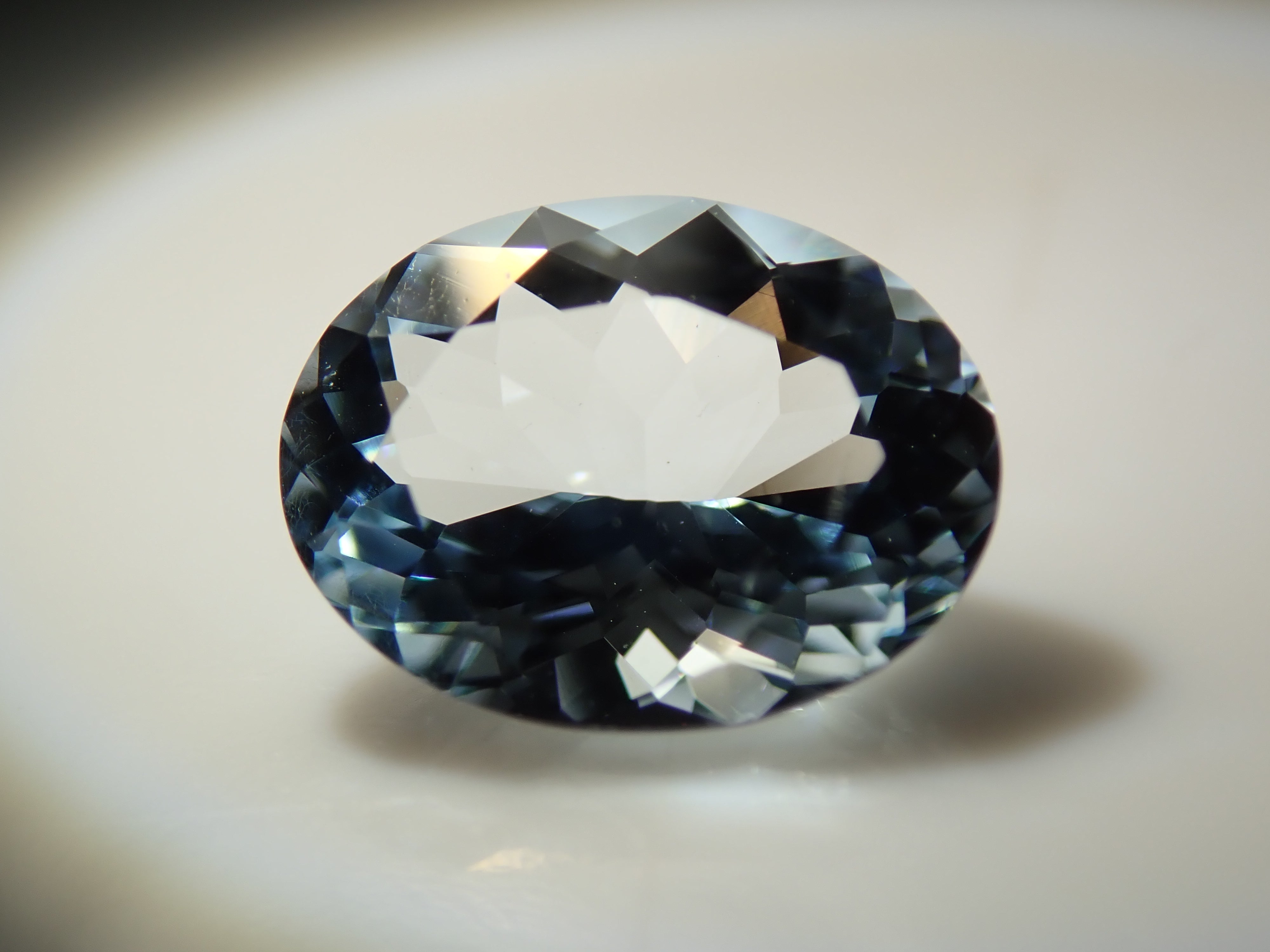 【11/3 22時販売】ベトナム産アクアマリン 0.729ctルース