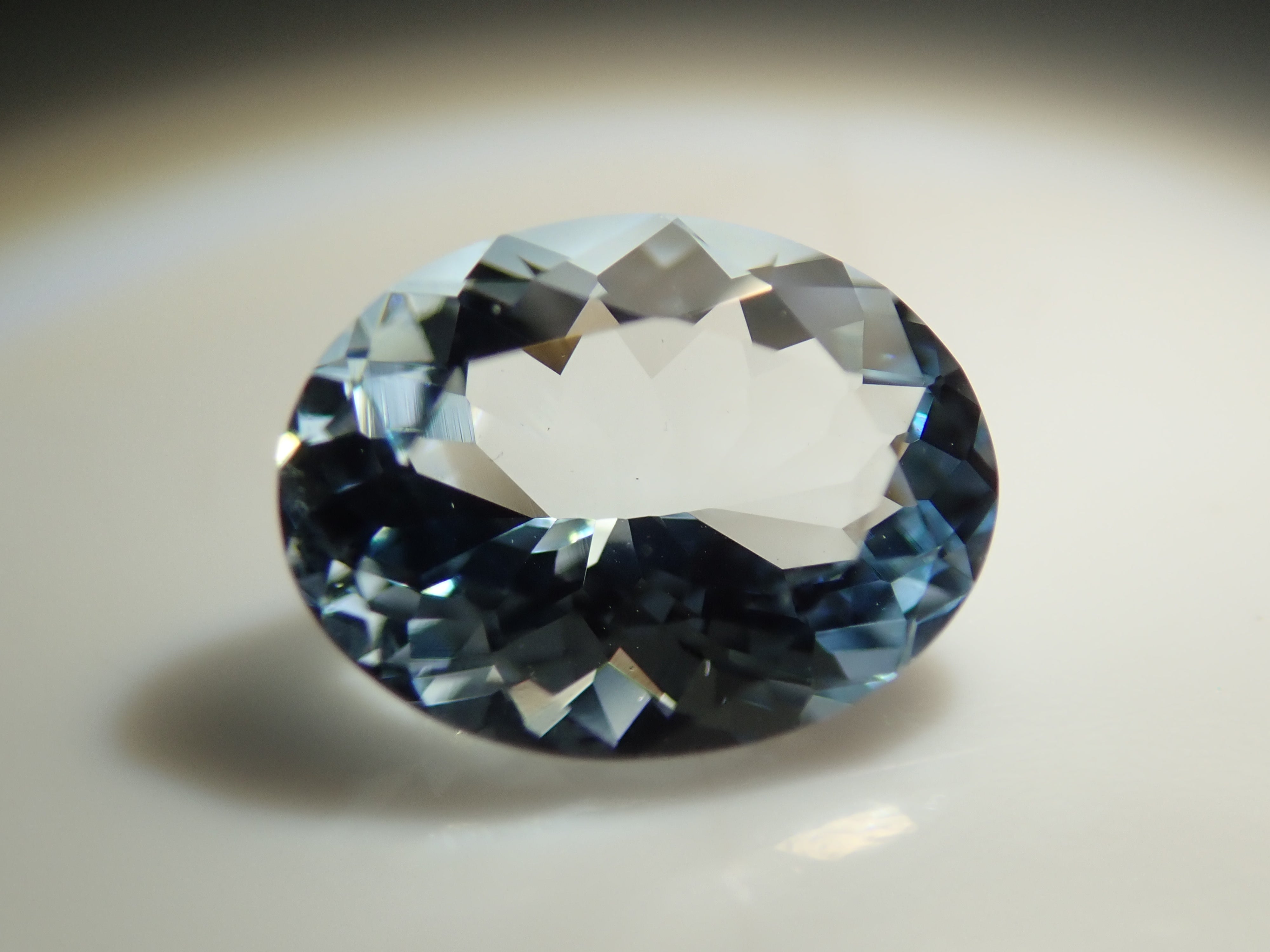 【11/3 22時販売】ベトナム産アクアマリン 0.729ctルース