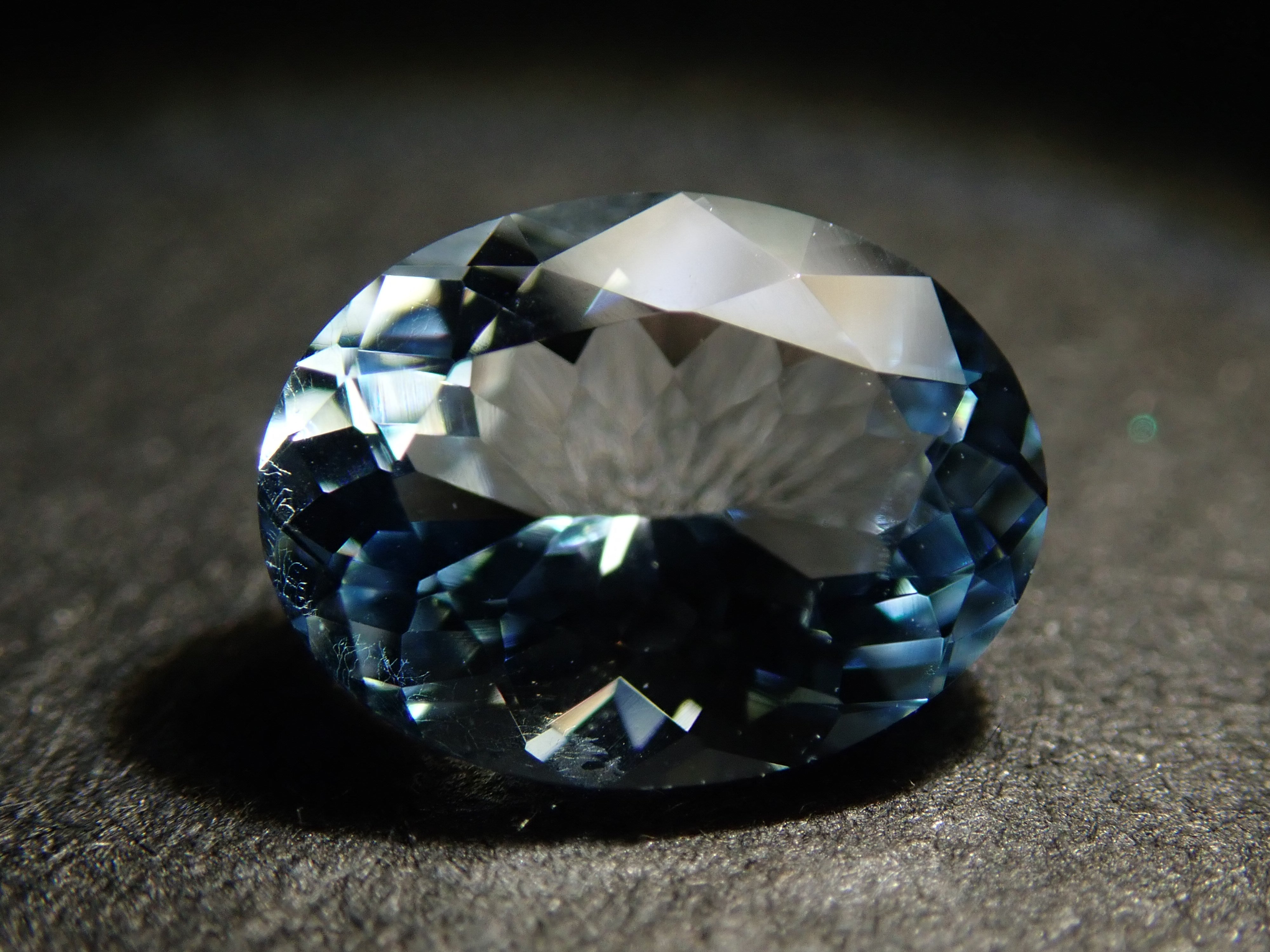 【11/3 22時販売】ベトナム産アクアマリン 0.729ctルース